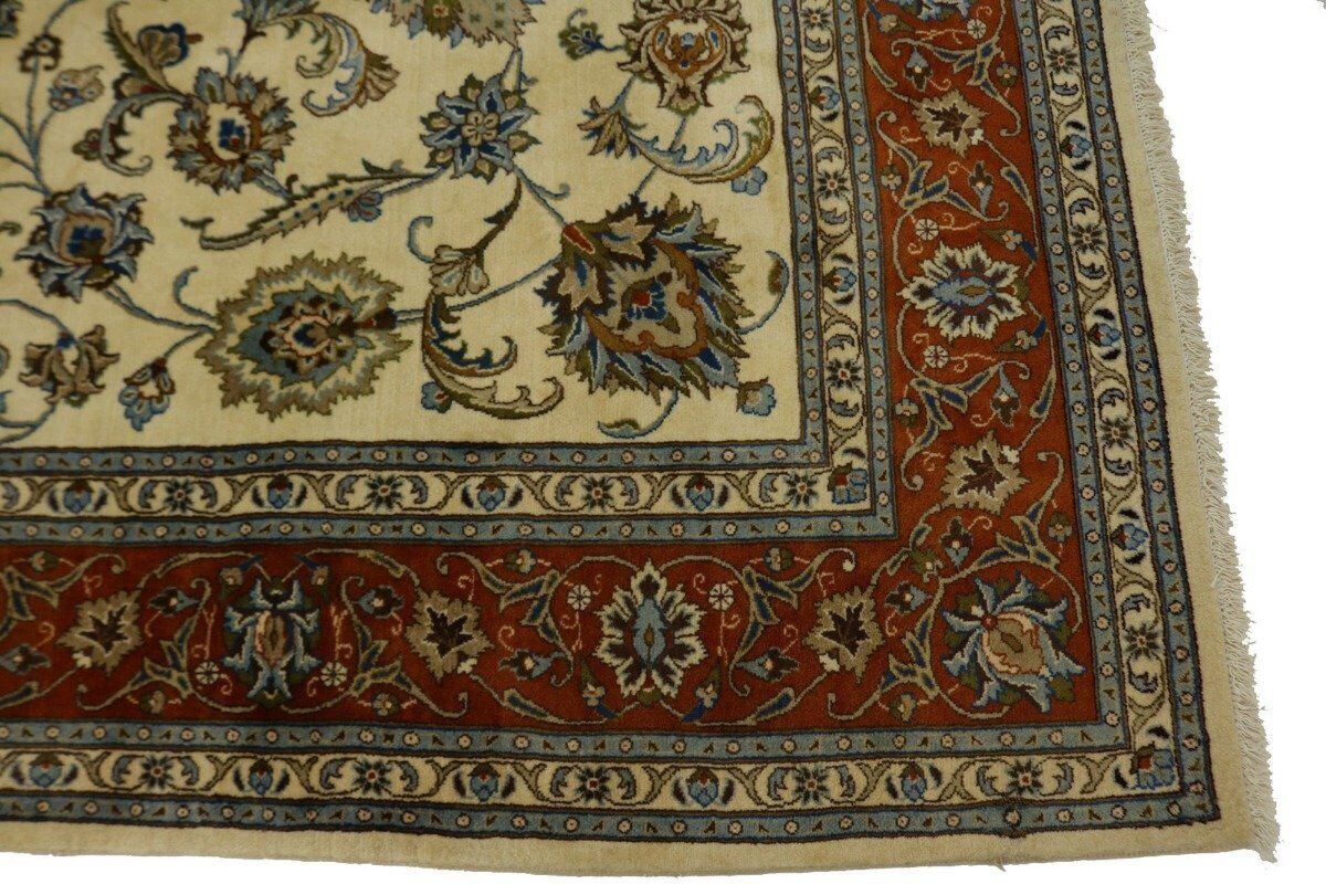 Rare Vintage Oriental Rug Classic Floral