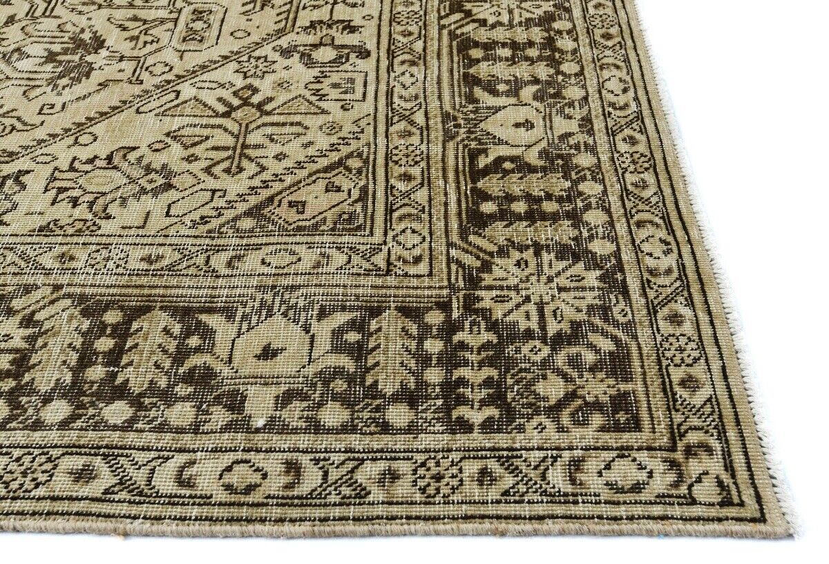 Distressed Antique Rug Muted Classic Floral