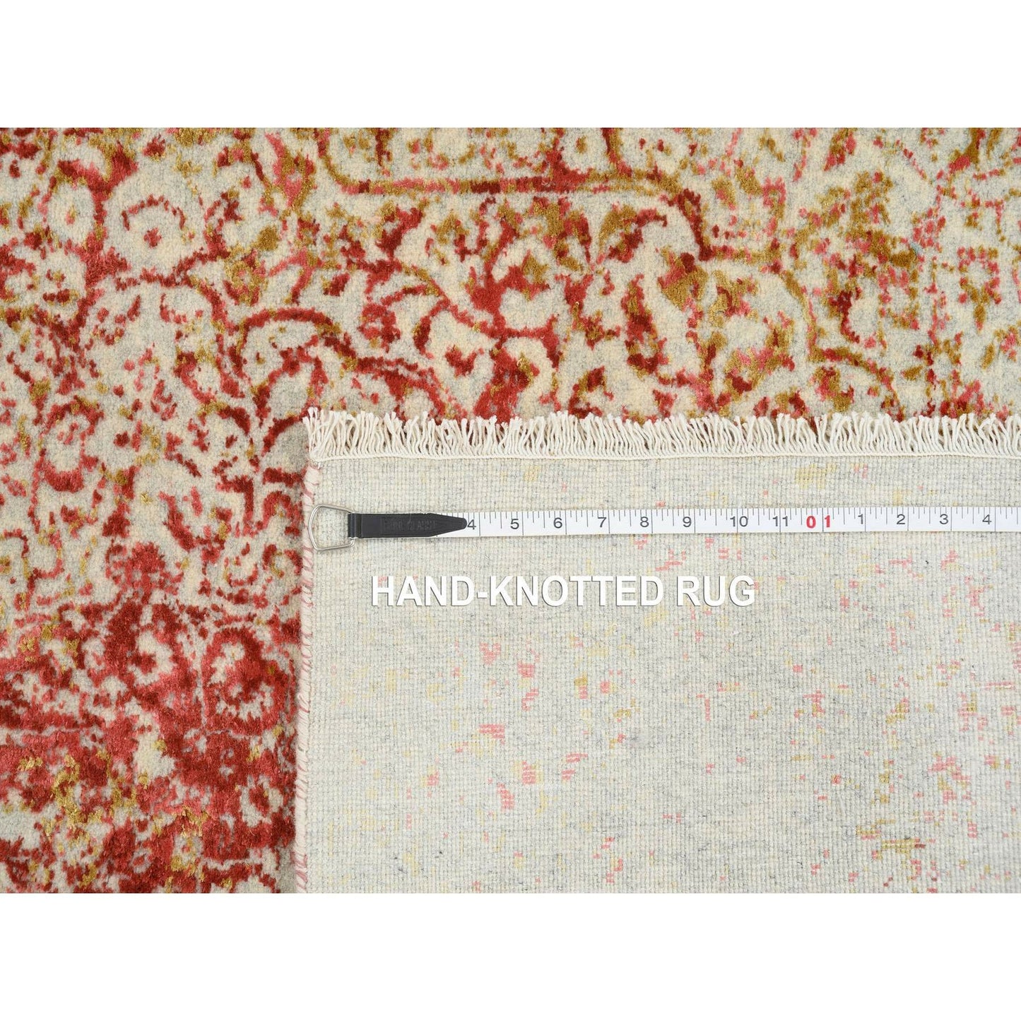 4'2"X6' Ivory Hand Knotted Farsian Erased Medallion Design Wool/Silk Rug