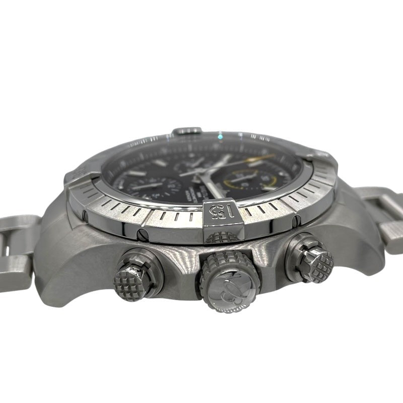 Breitling Avenger Chronograph A13317