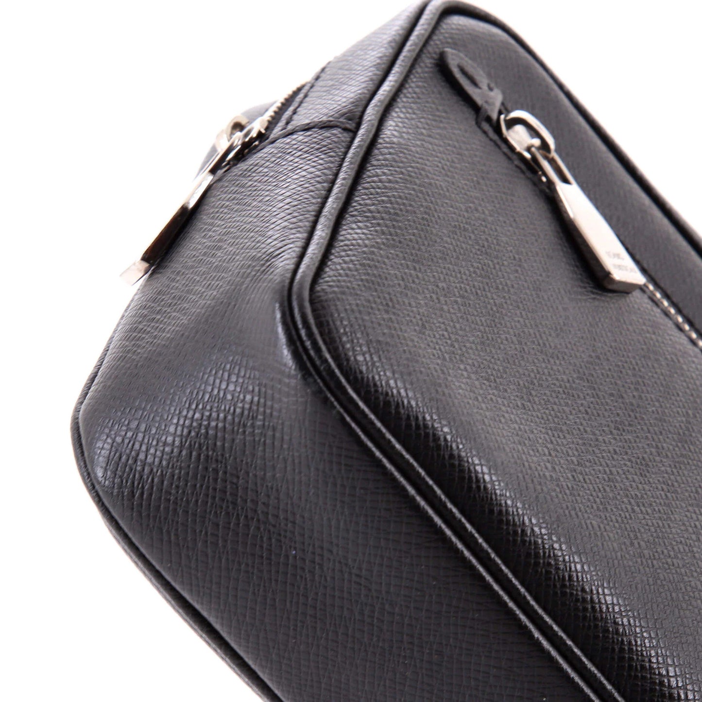 Louis Vuitton Kasai Clutch Taiga Leather