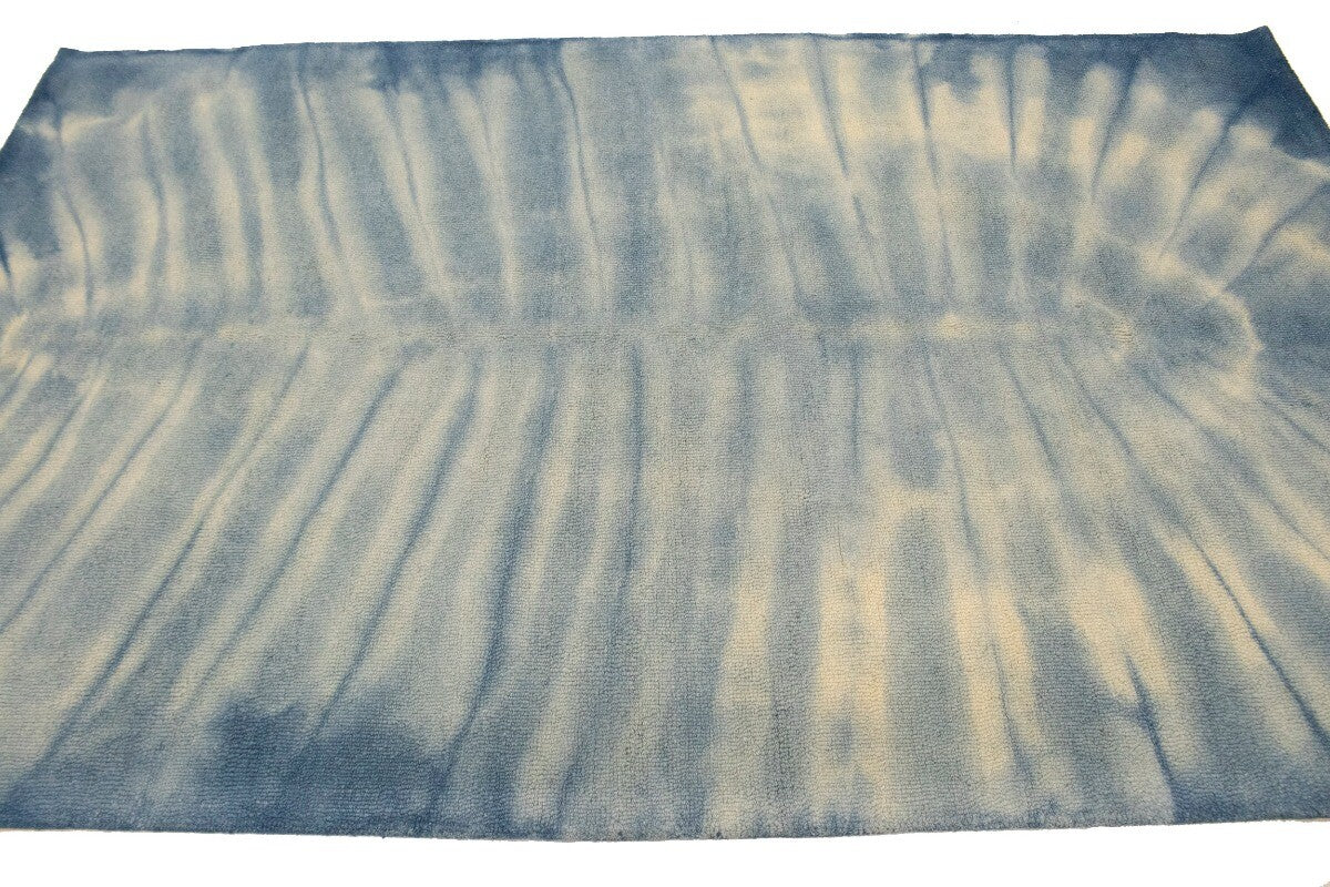 Hand-Tufted Blue Tie-Dye Rug Modern Kids Room