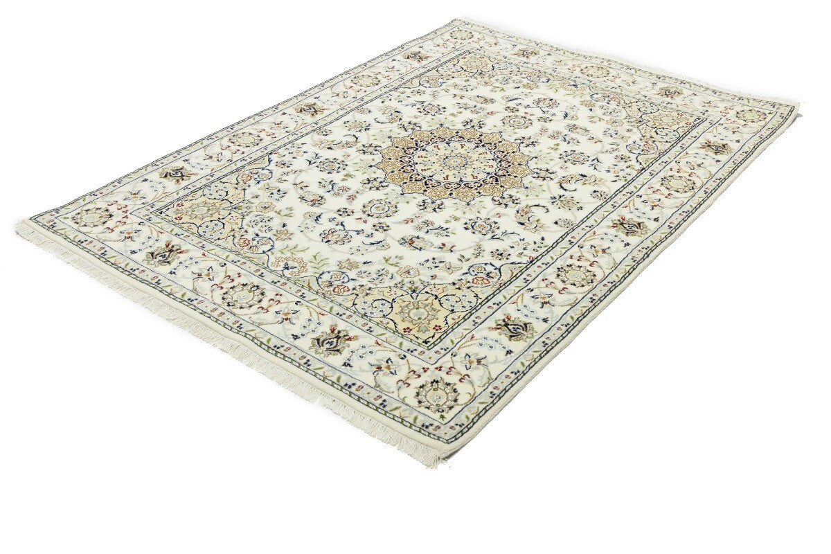Hand-Knotted Floral Indo-Nain Rug Traditional