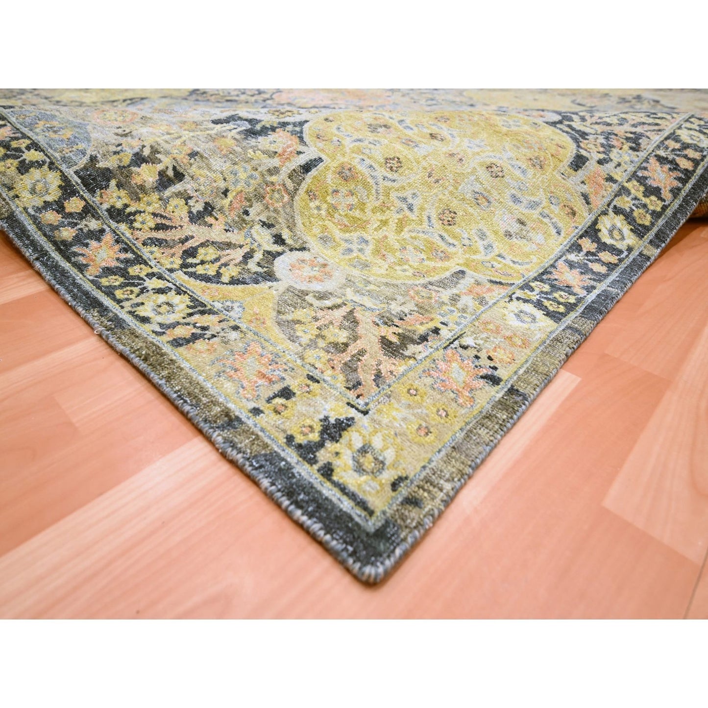 9'1"X11'9" Yellow Repetitive Emblem Design Hand Knotted Wool Oriental Rug