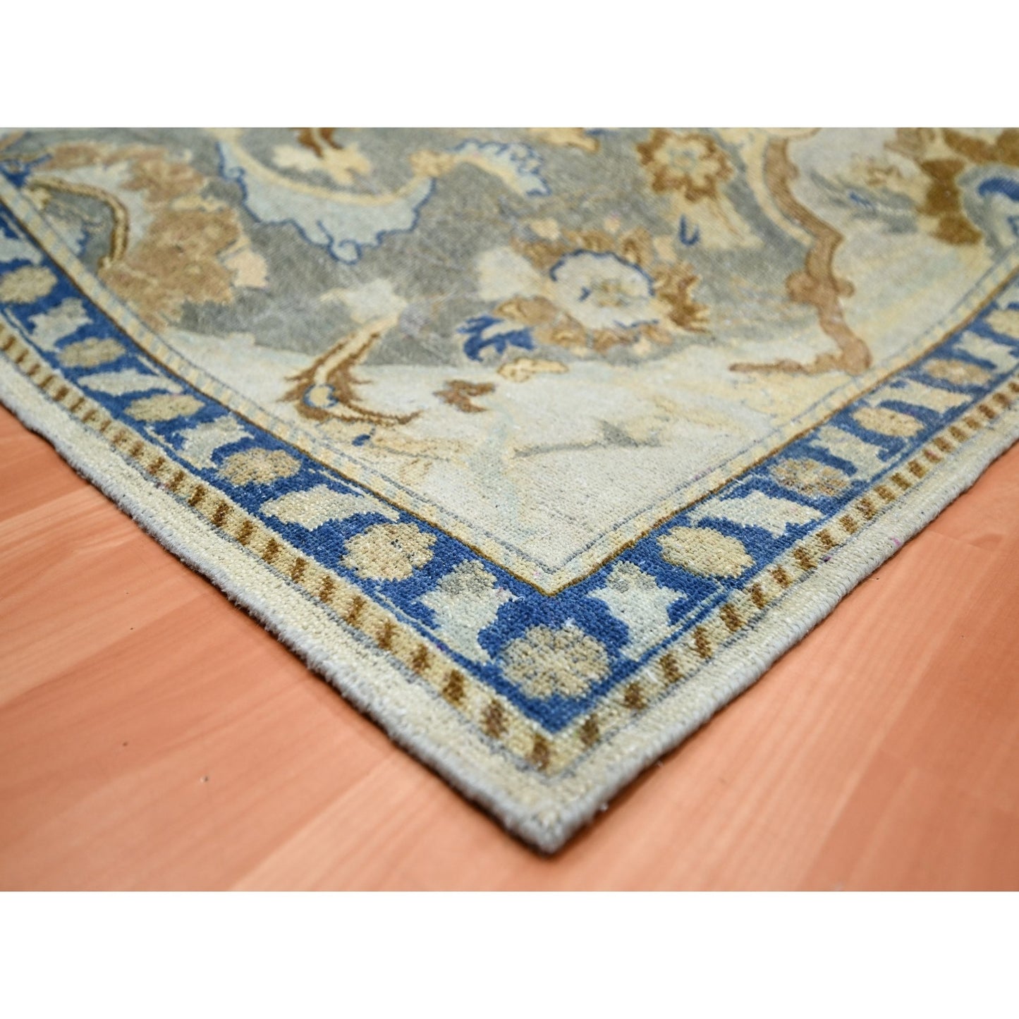 8'1"X10'2" Ivory Zoroastrian Ispahan Inspired Hand Knotted 100% Wool Rug