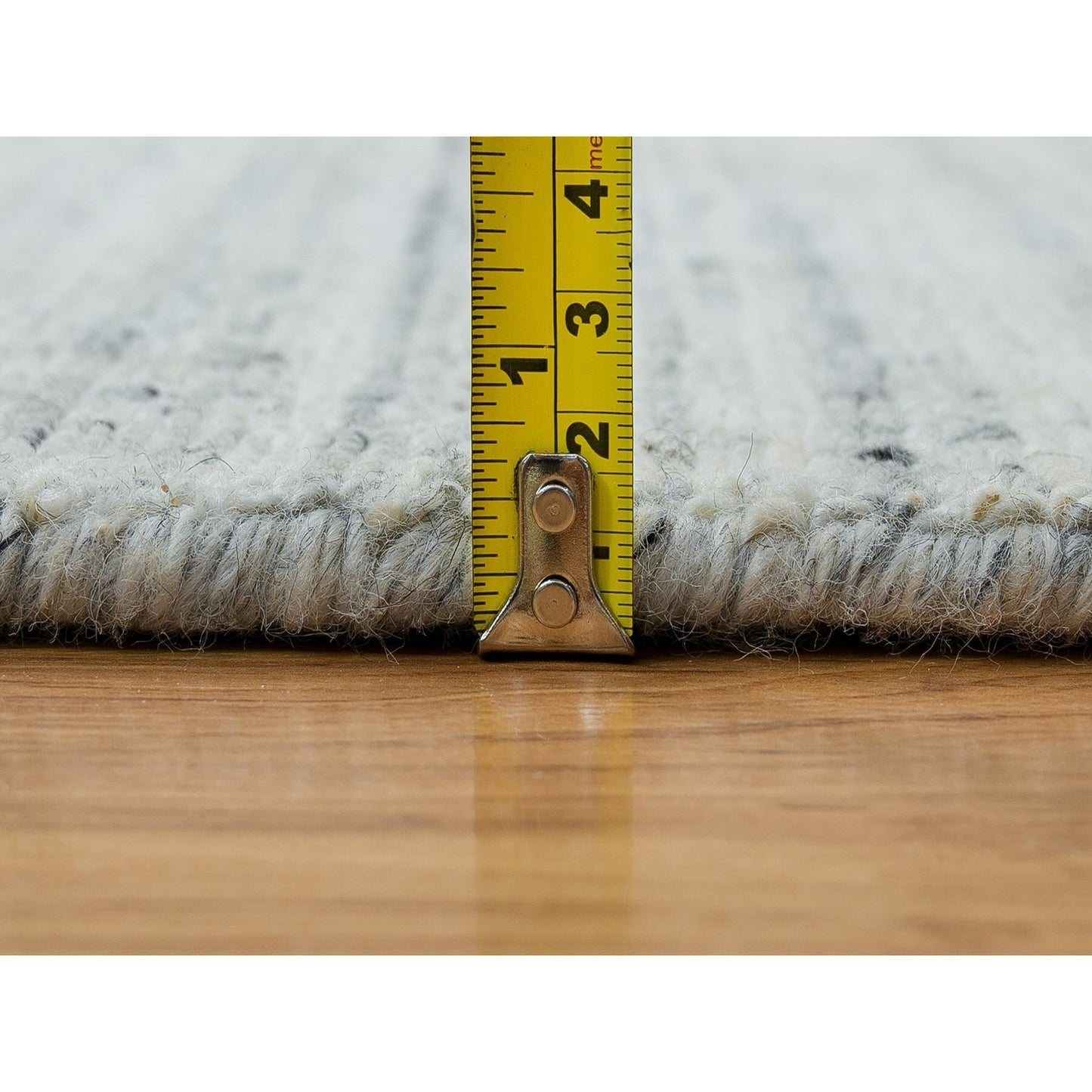 10'X10' Ivory Hand Loomed Plain Modern Striae Design Wool Round Rug
