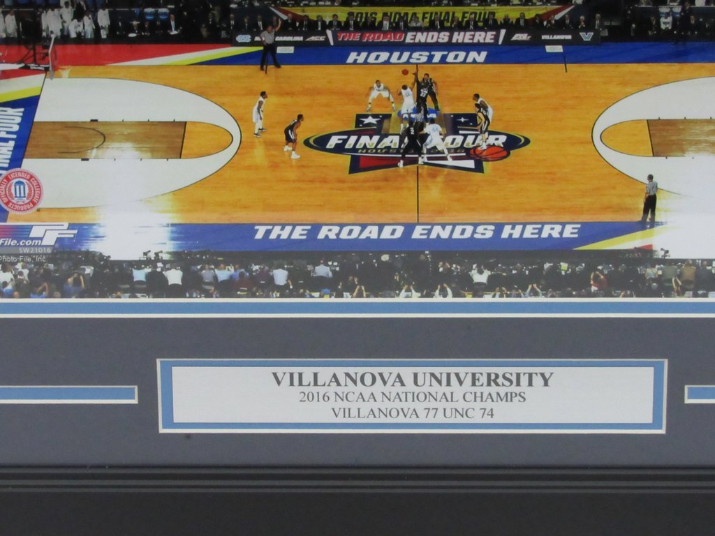 Villanova 2016 Ncaa Champs Multi-Signed 16X20