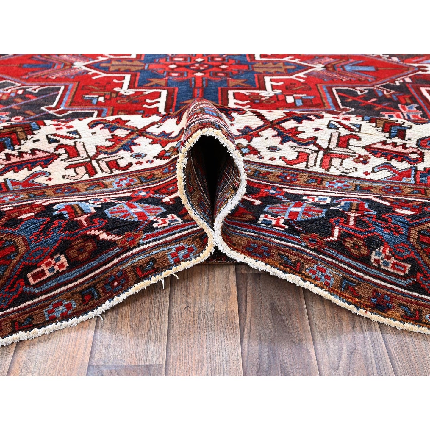 7'9"X10' Scarlet Red Vintage Zoroastrian Heris Wool Hand Knotted Clean Rug
