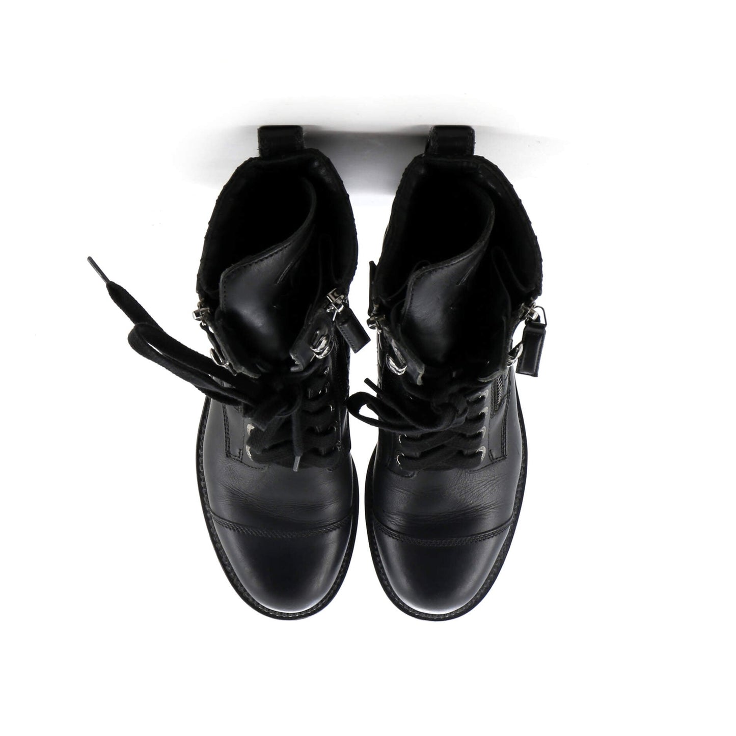 Chanel Women'S Cc Zip Up Combat Boots Quilted Leather