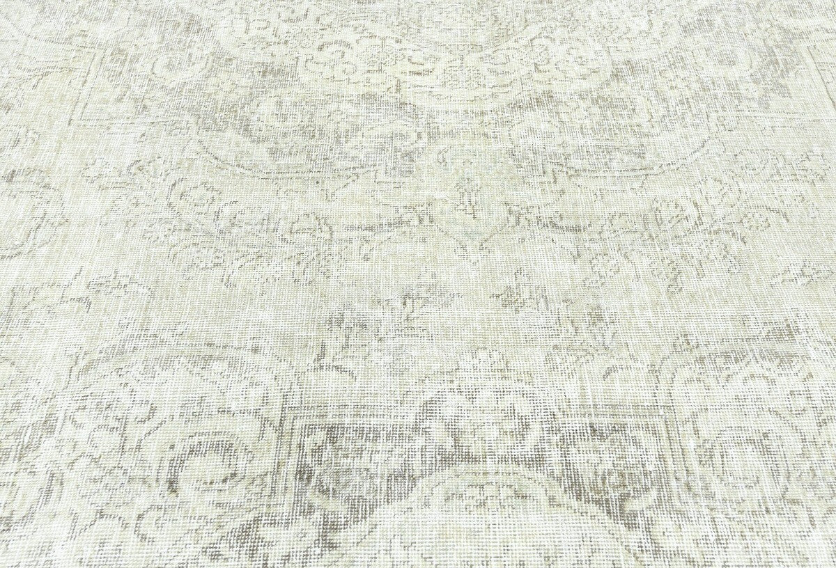 Distressed Vintage Oriental Rug Floral Dining
