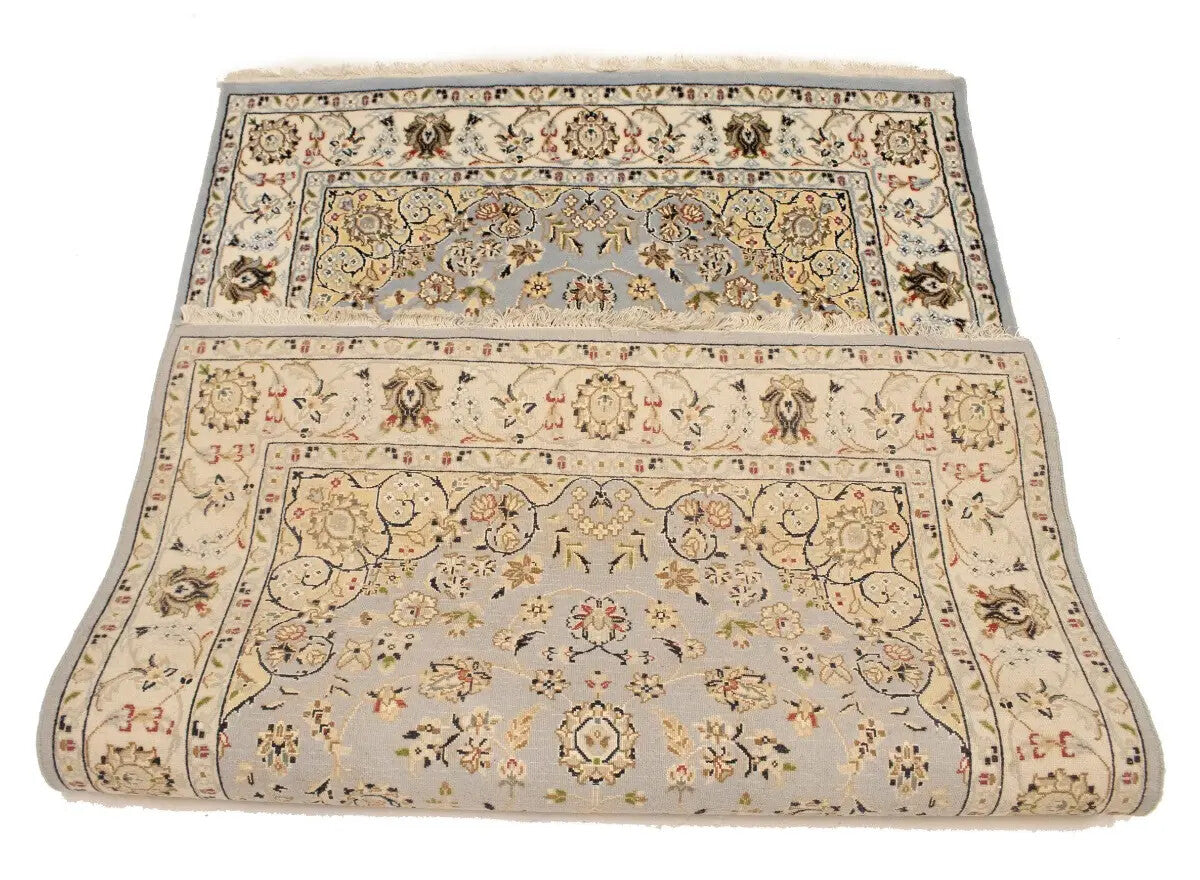 Handmade Extra Fine Indo-Nain Oriental Rug
