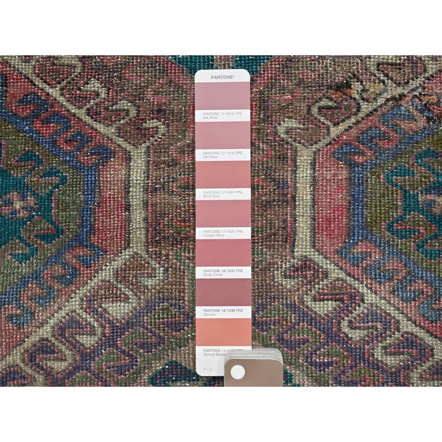 2'7"X9'10" Pink Overdyed Vintage Zoroastrian Hand Knotted Wool Runner Rug