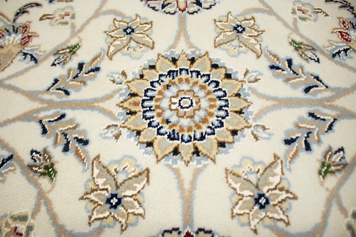Handmade Indo-Nain Classic Floral Design Wool