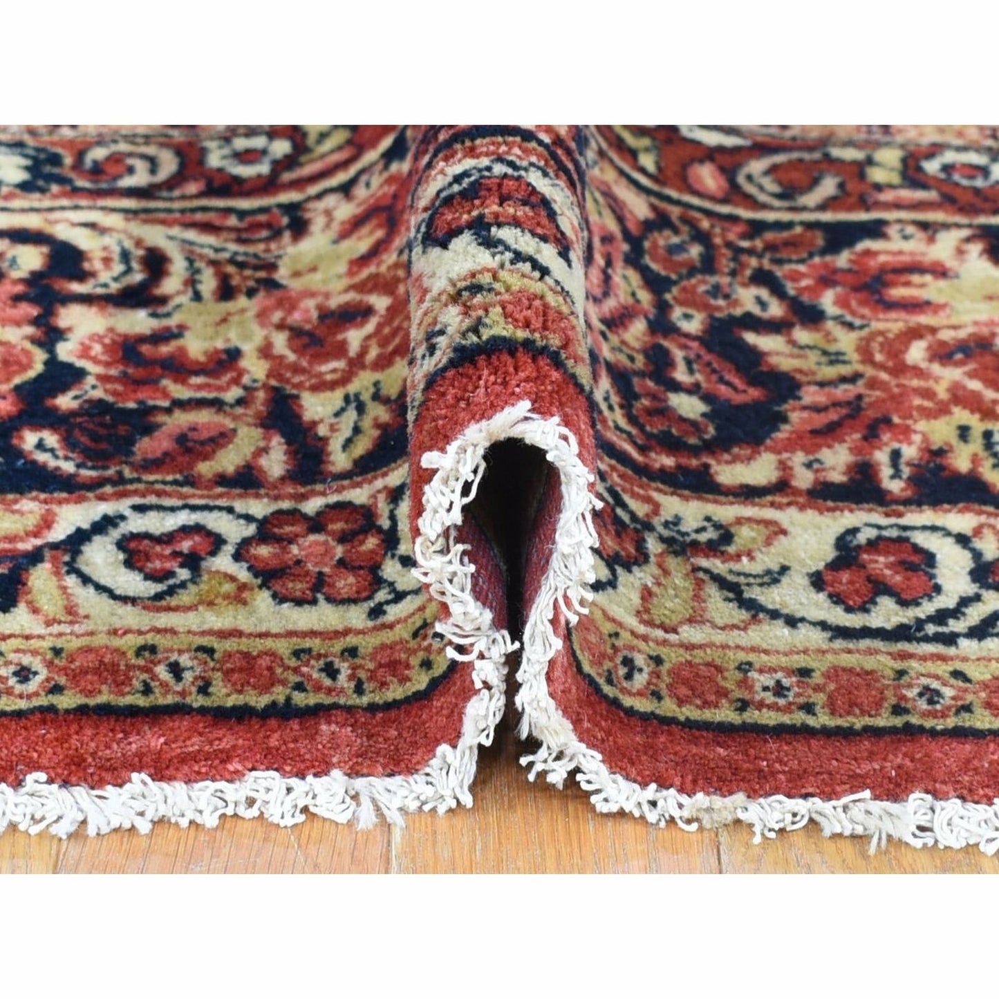 7'10"X9'10" Red Farsian Saroogh Soft Wool Hand Knotted Full Pile Rug