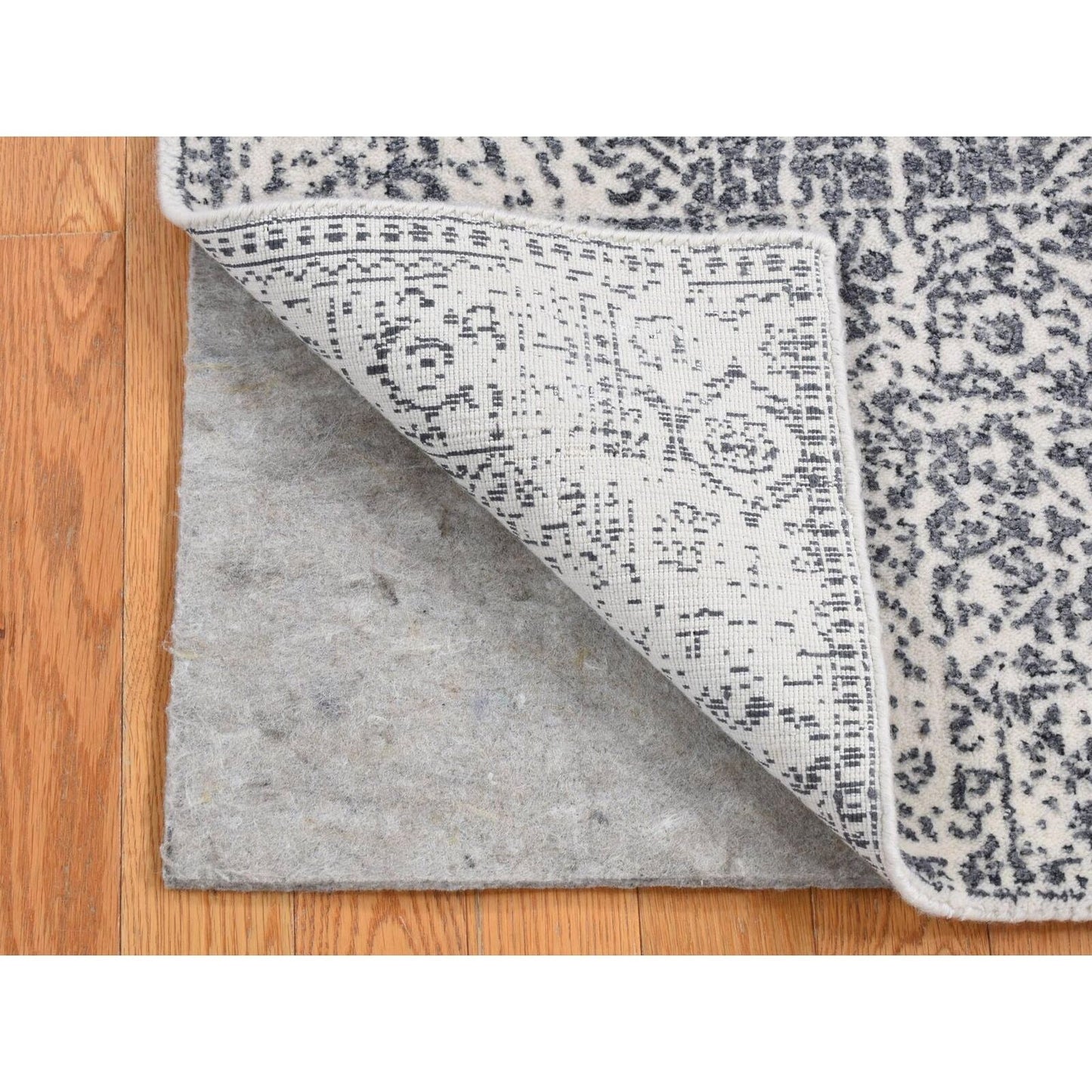 2'5"X7'9" Ivory Hand Loomed Wool And Art Silk Mamluk Design Runner Rug