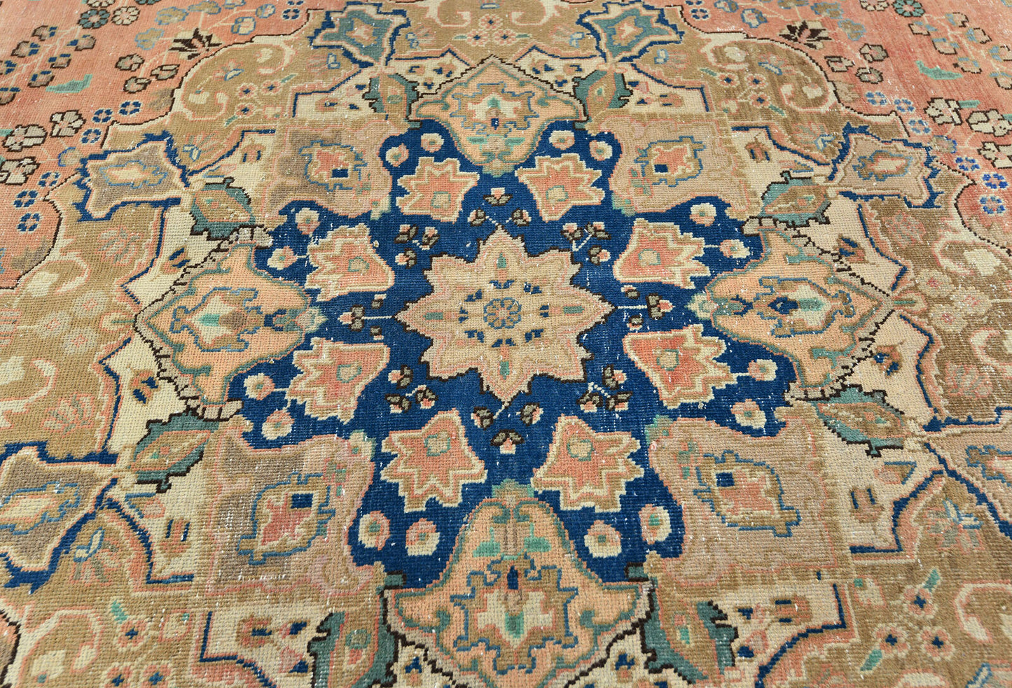9X12 Ft Vintage Stone-Washed Handmade Wool