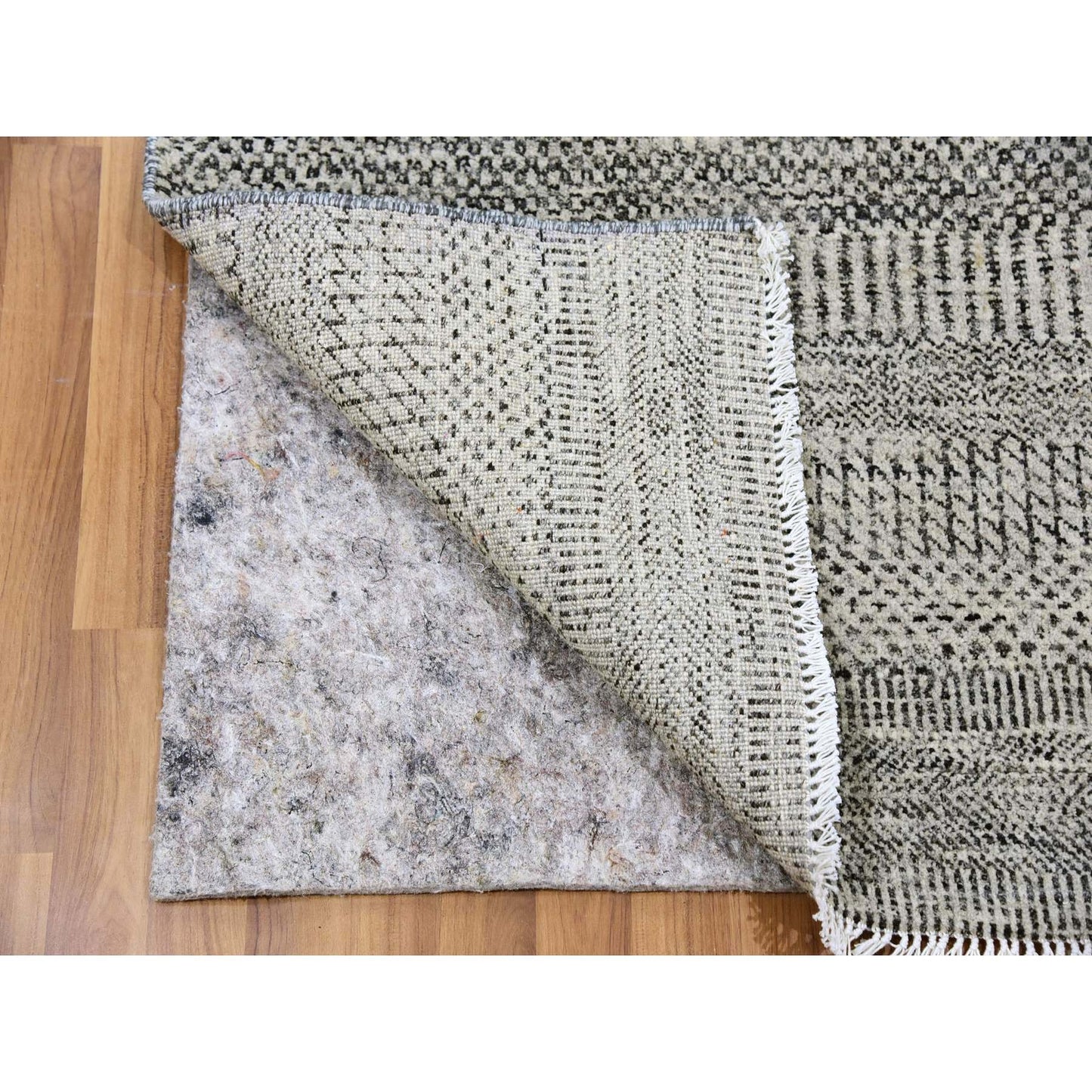 3'X4'10" Stone Eagle Gray Undyed Wool Grass Design Hand Knotted Rug