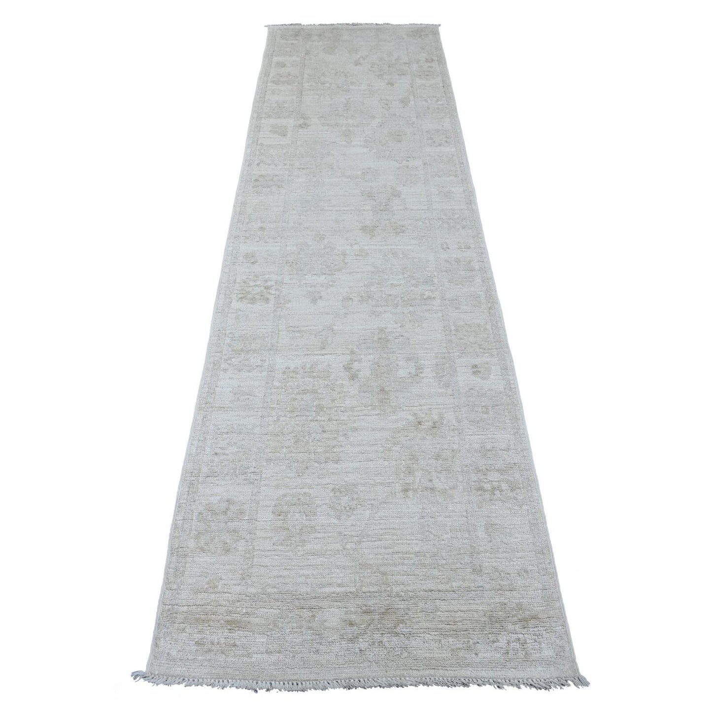 2'7"X9'8" White Hand Knotted Angora Oushak Leaf Design Wool Runner Rug