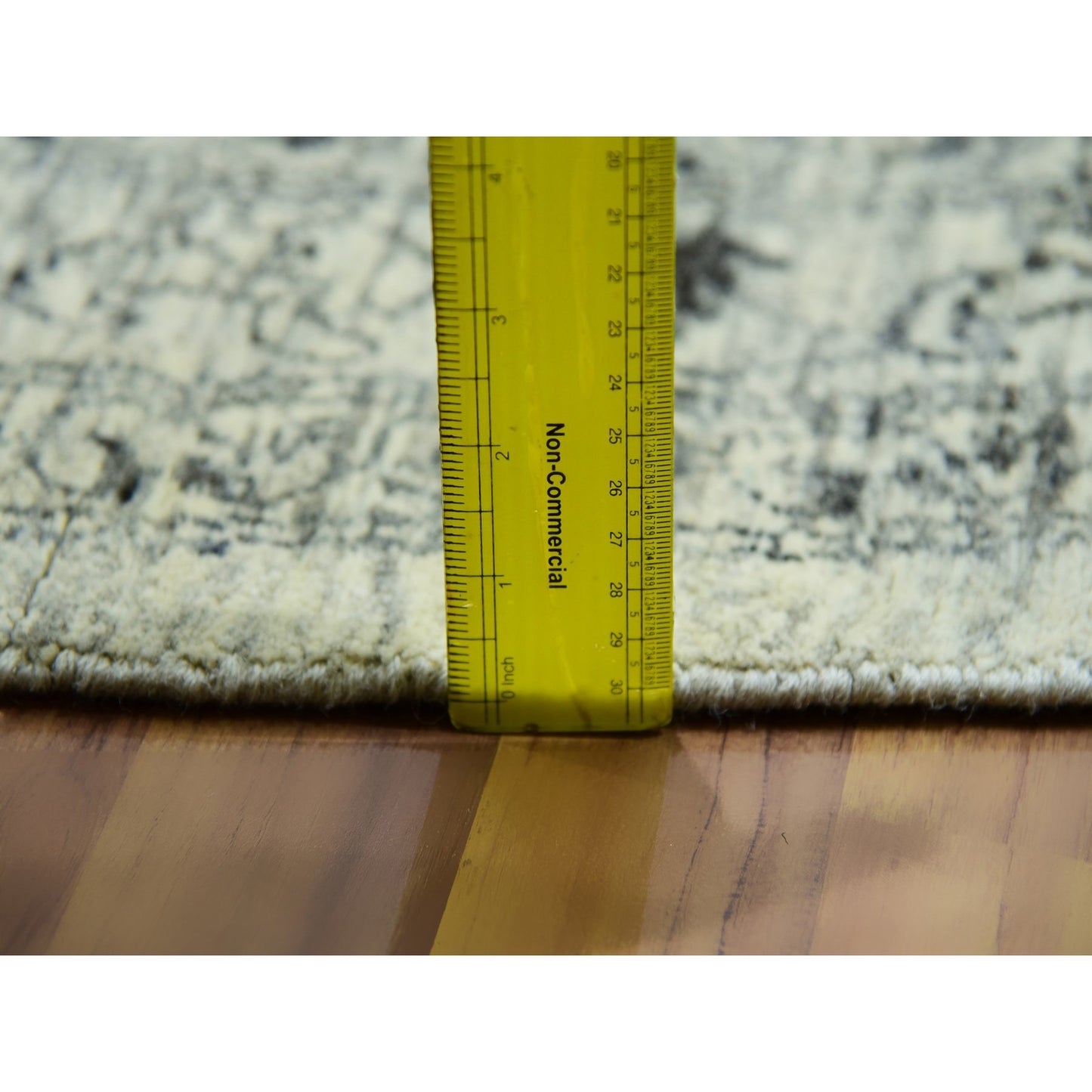 12'X12' Decorators White Hand Knotted Soft Wool Round Mamluk Dynasty Rug