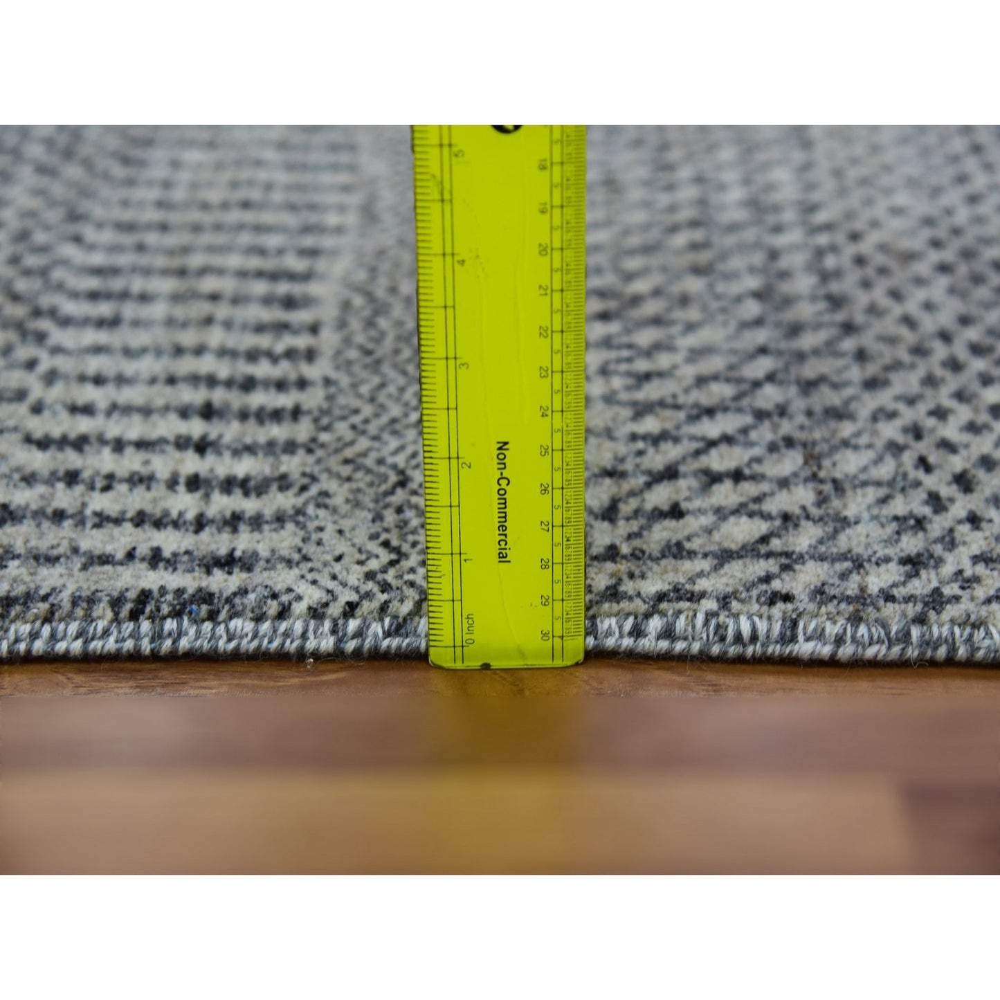 2'6"X10' Pastel Gray Hand Knotted Grass Design Undyed Wool Runner Rug