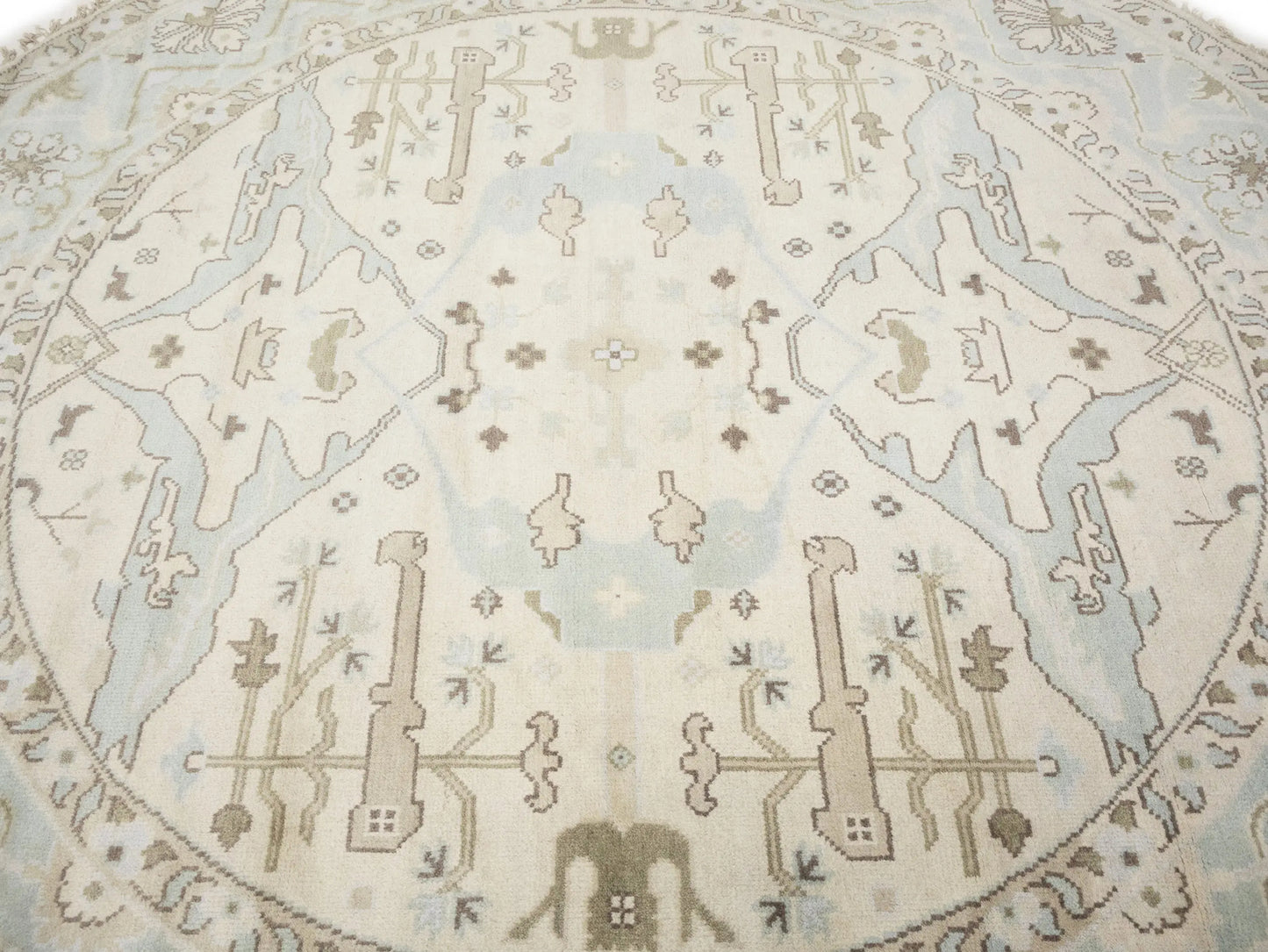 Hand-Knotted Cream Round Oushak Oriental Rug