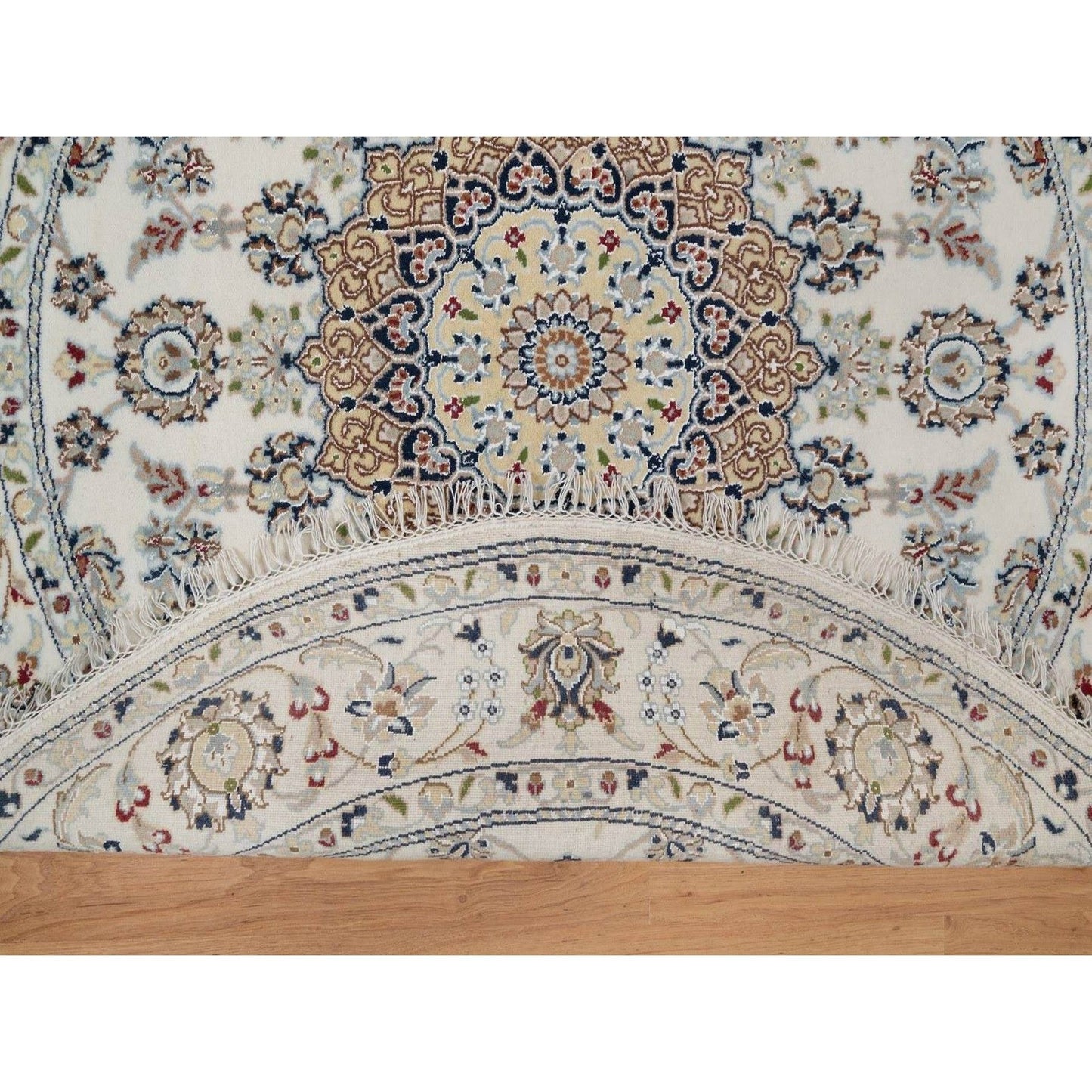 5'X5' Ivory Nain With Flower Design Hand Knotted Wool And Silk Round Rug