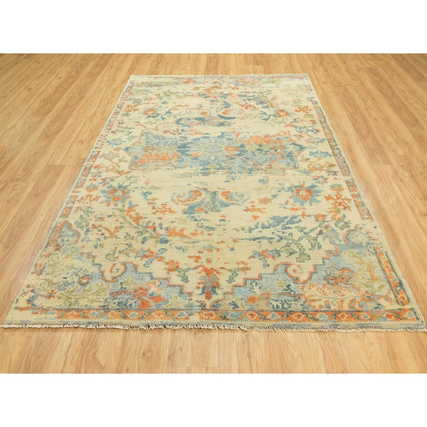 5'9"X9' Broken Heris Design Supple Collection Pure Wool Hand Knotted Rug