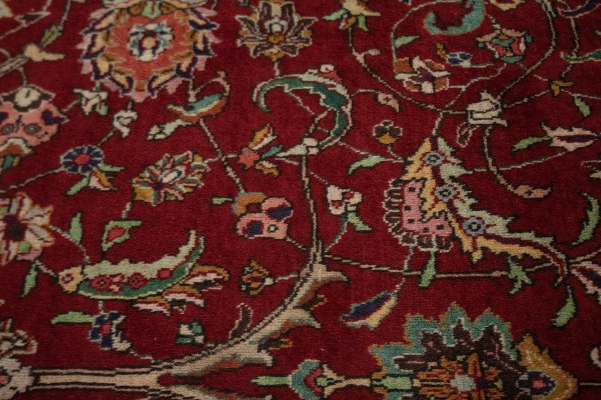 Vintage Handmade Wool Oriental Rug Classic Floral