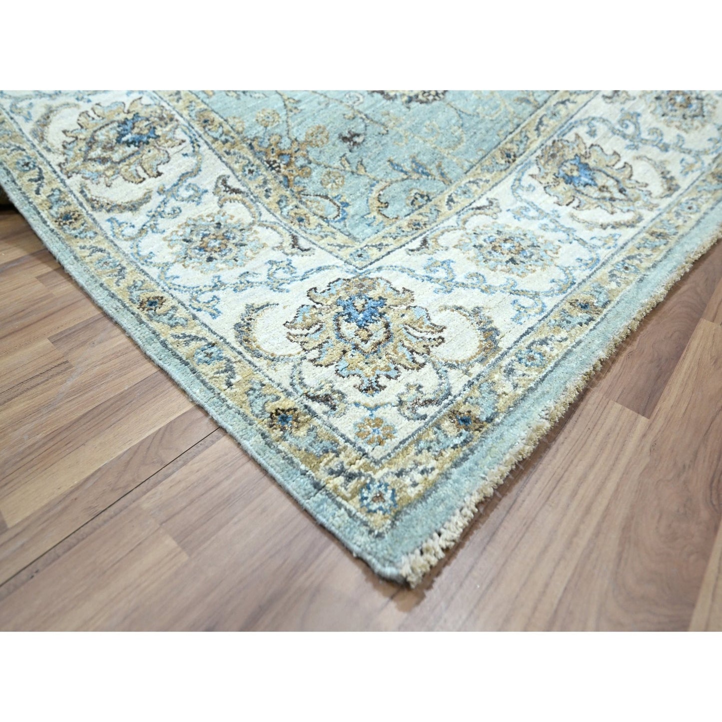 6'X9'1" Baby Blue Hand Knotted Agra Shah Abbas Vines Design Pure Wool Rug