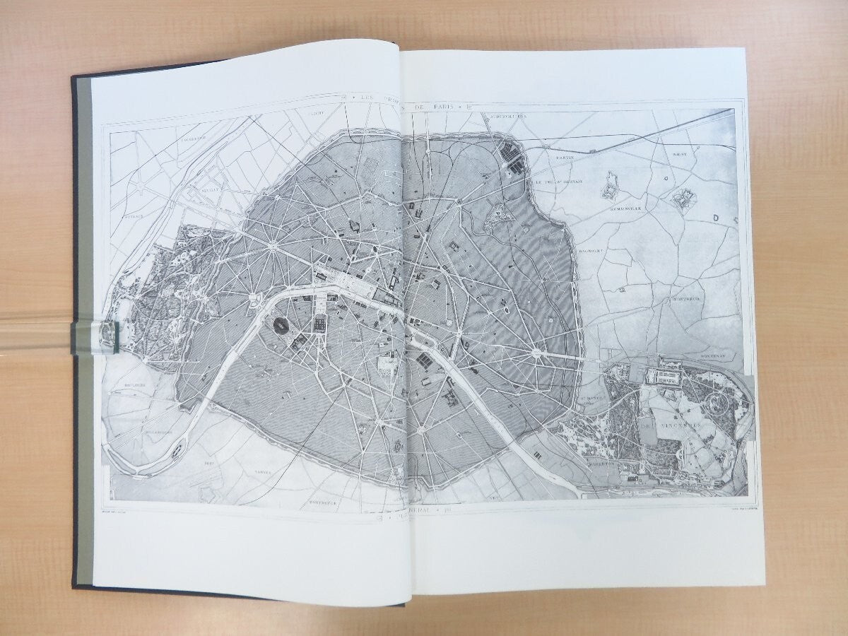 ?Les Promenades De Paris? By Jardin Alphand, 2002, Connaissance Et Memoires