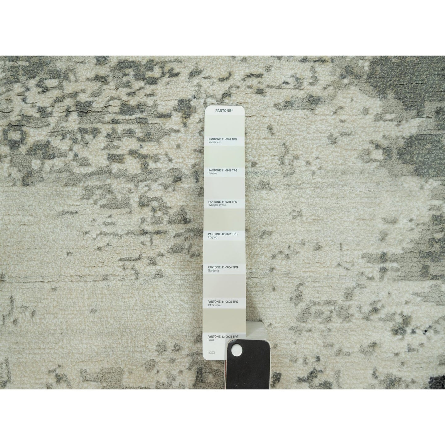 8'X8' Black Hand Knotted Abstract Wool And Silk Round Rug