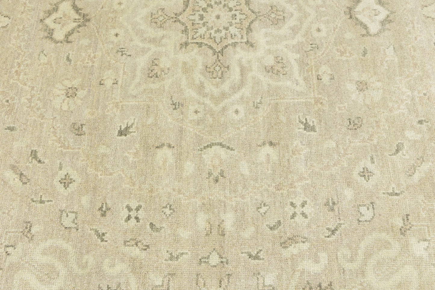 Handmade Transitional Round Oriental Rug Floral