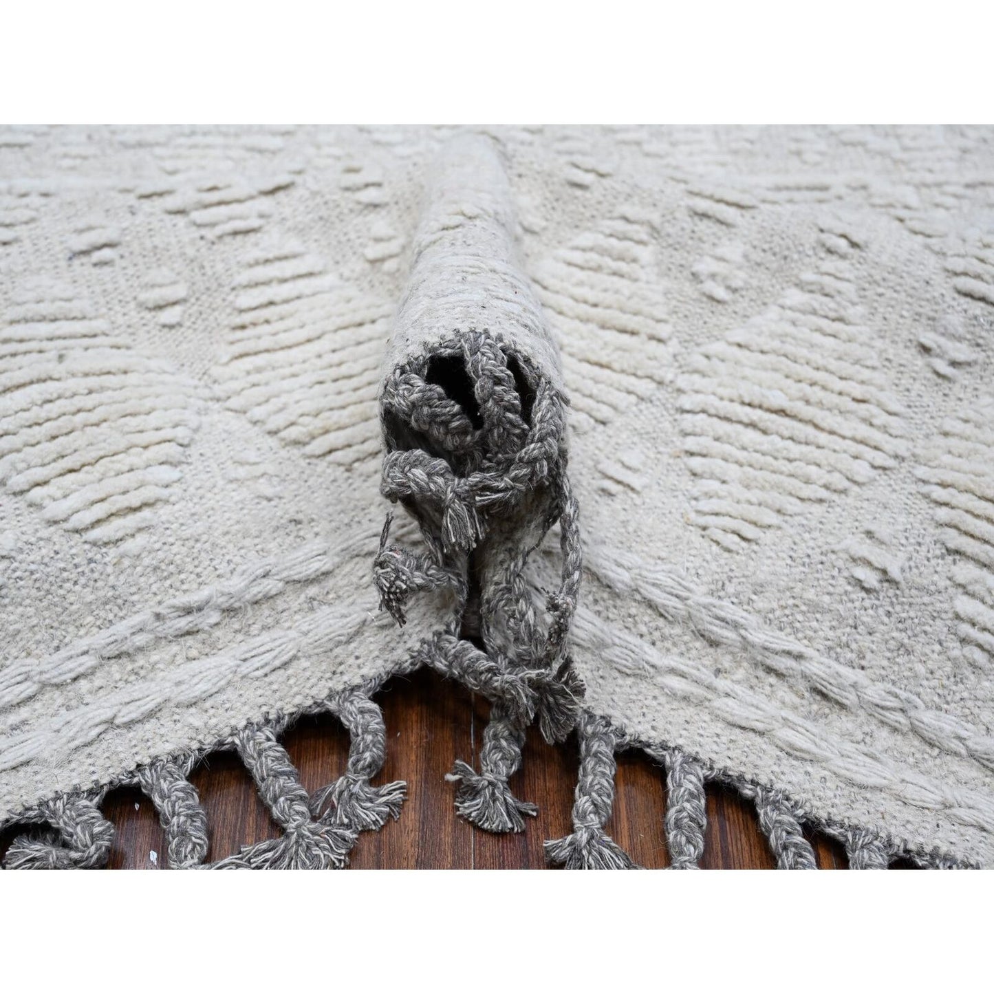 9'9"X15'4" Ivory Moroccan Weave Leaf Design Oversized Oriental Rug