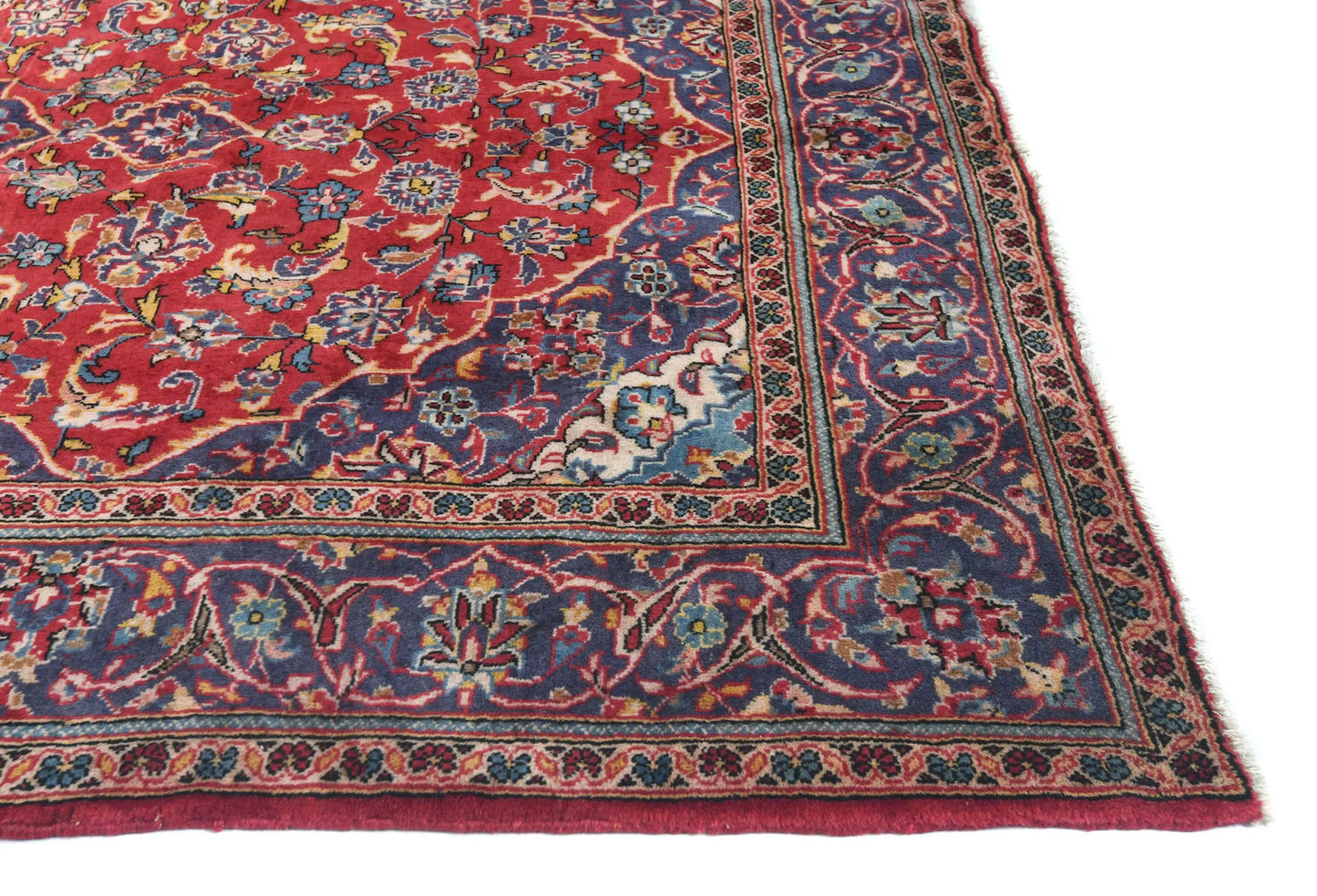 Hand-Knotted Vintage 5X9 Ft Oriental Rug Floral