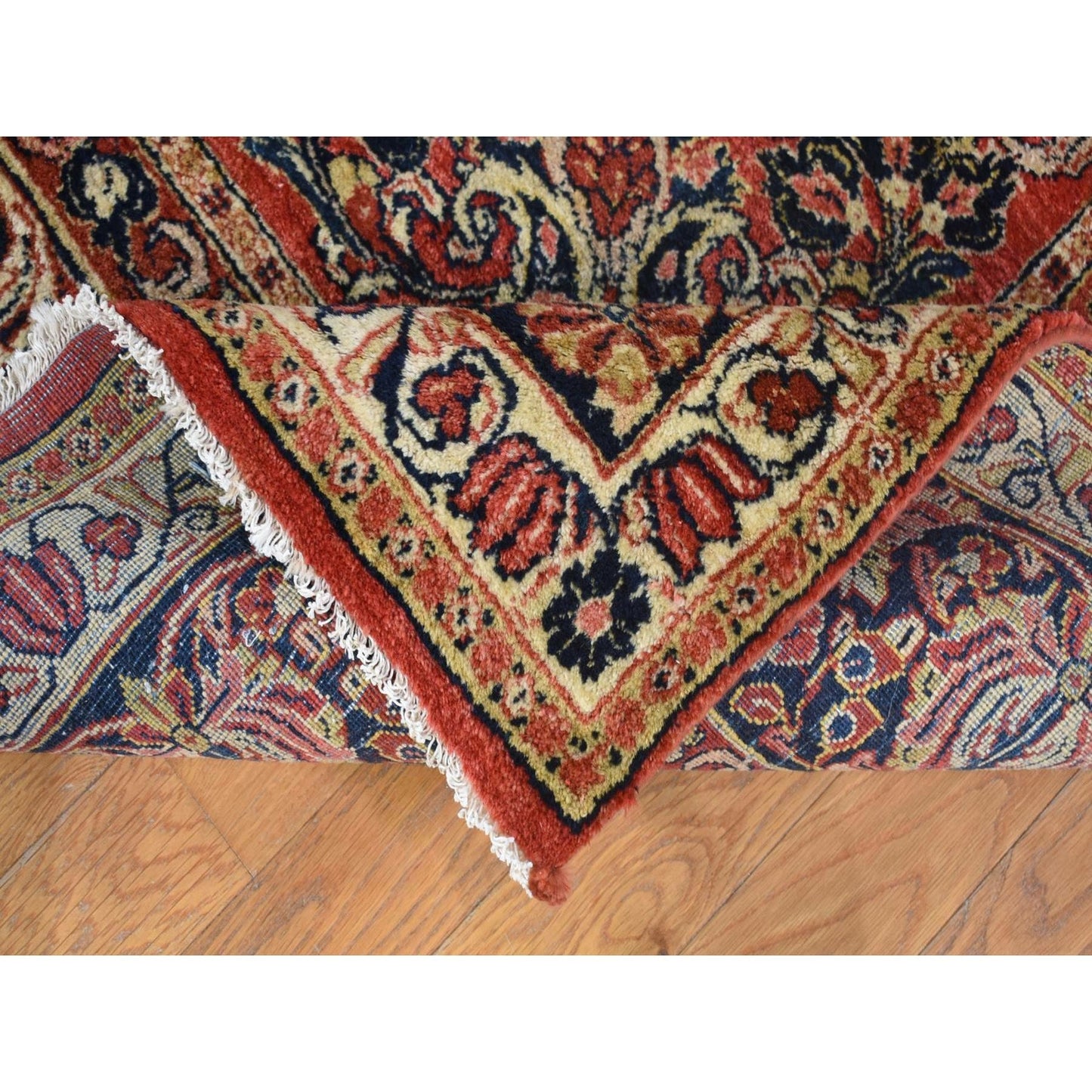 7'10"X9'10" Red Farsian Saroogh Soft Wool Hand Knotted Full Pile Rug