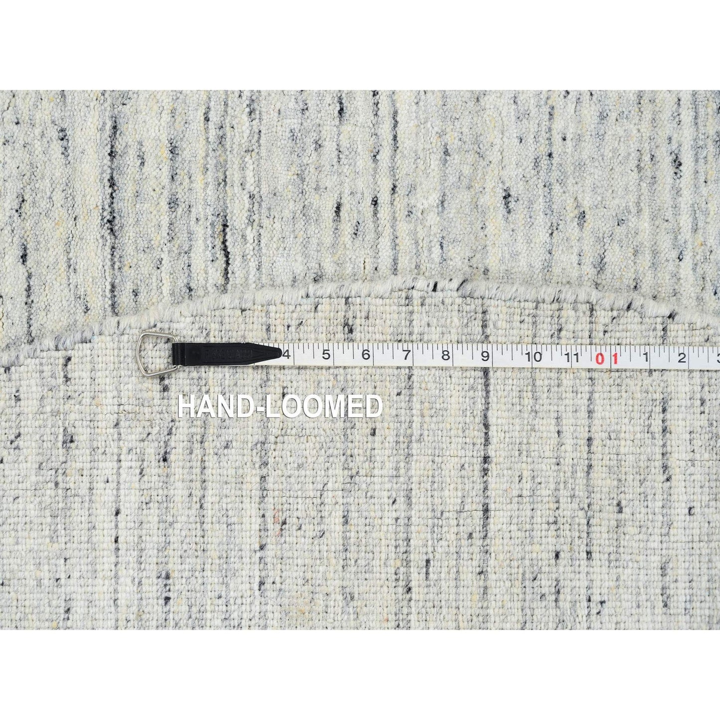 6'X6' Ivory Plain Modern Striae Design Wool Hand Loomed Round Rug