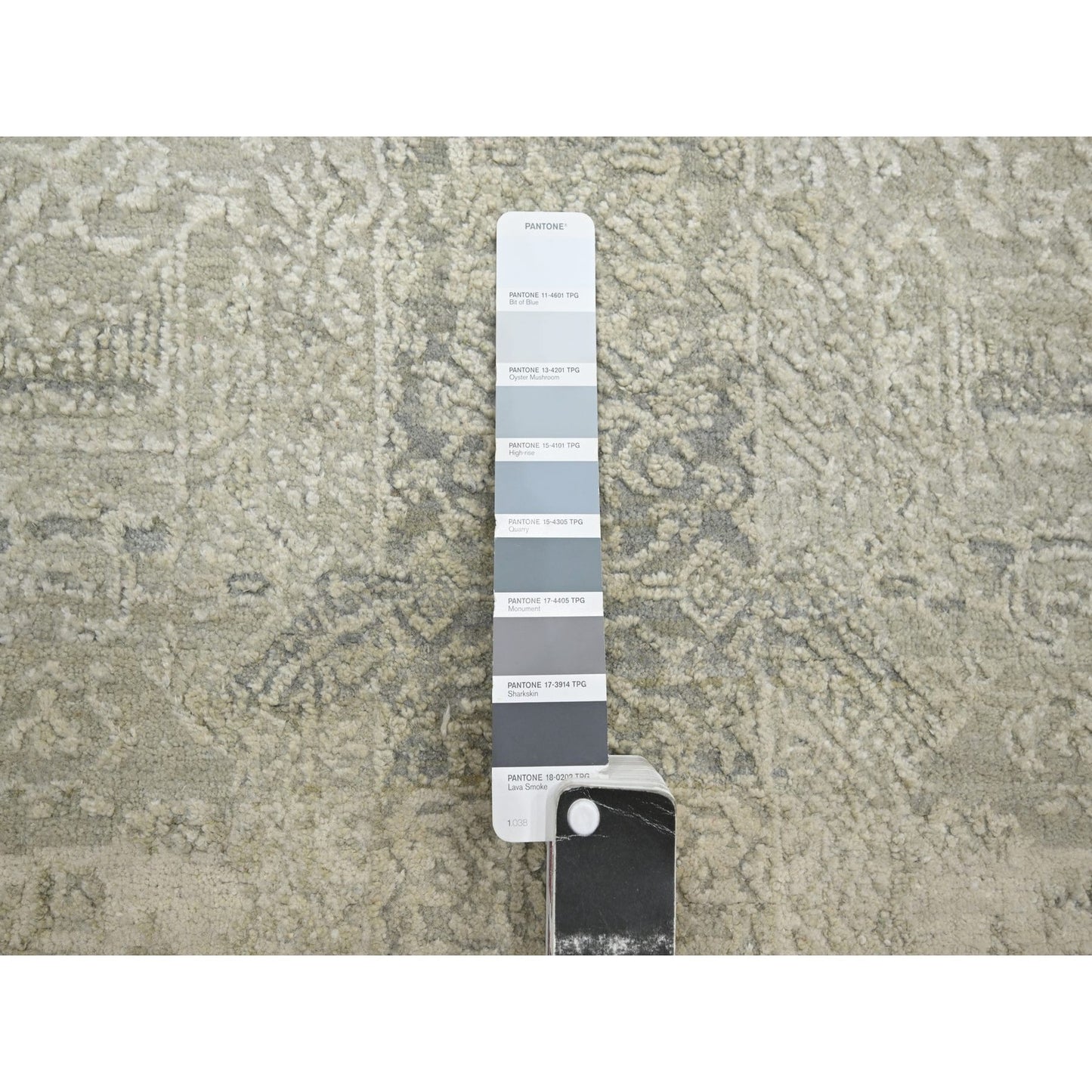 10'X10' Oyster White Jewelry Design Wool And Silk Hand Knotted Round Rug