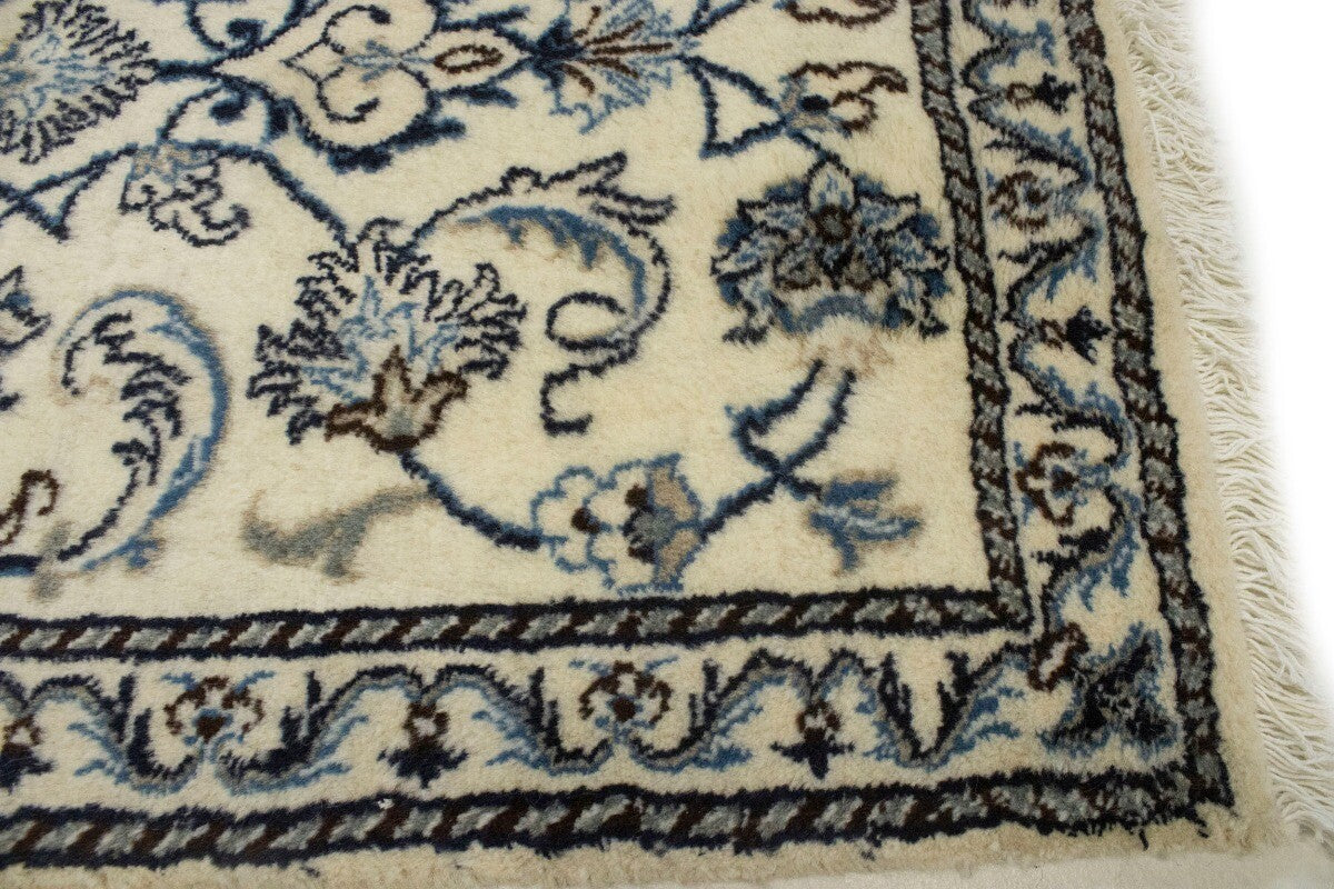 Vintage Nain Oriental Rug Cream Floral Classic