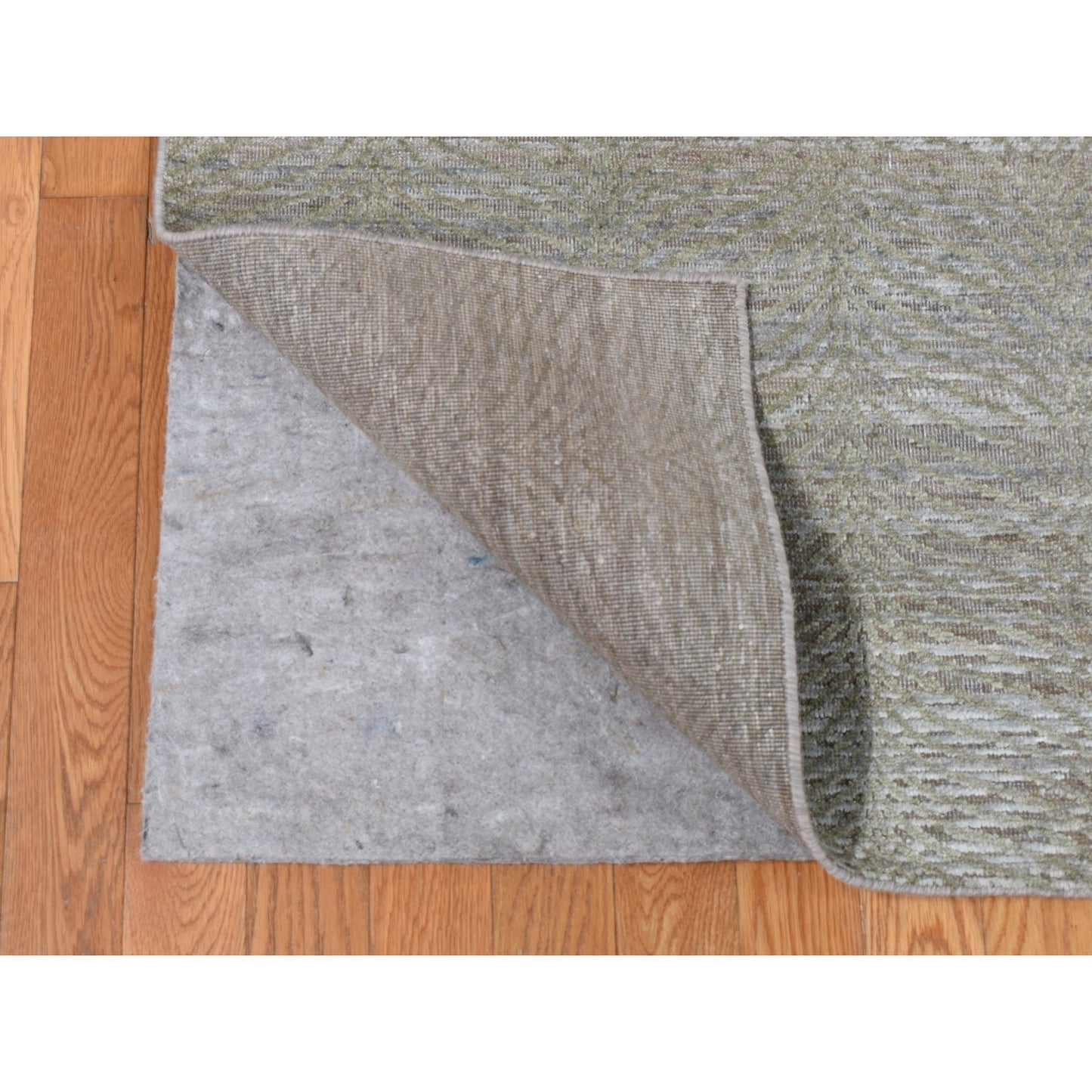 9'X12' Green Tone On Tone Leaf Design Silk With Wool Hand Knotted Rug
