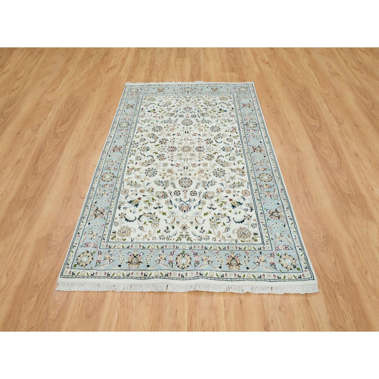 5'X8' Ivory Nain Design 250 Kpsi Natural Wool Hand Knotted Rug