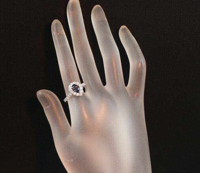 Colour-Change Spinel 1.106Ct Diamond Pear-Shaped Classic Ring 900 Platinum