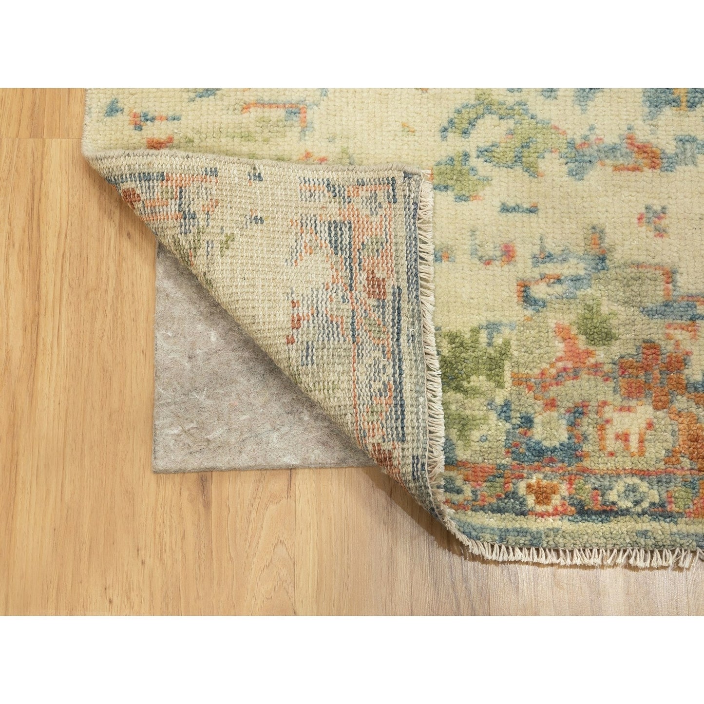 5'9"X9' Broken Heris Design Supple Collection Pure Wool Hand Knotted Rug