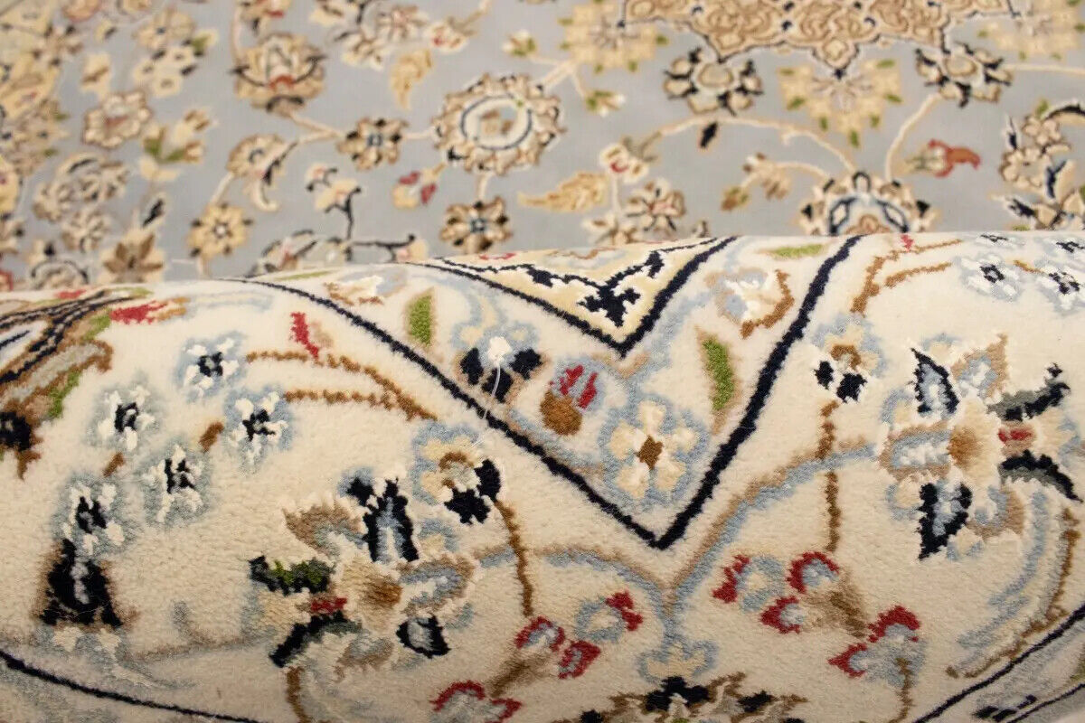 Handmade Extra Fine Indo-Nain Oriental Rug