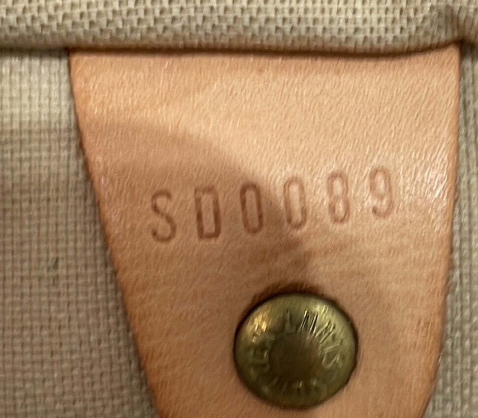 Louis Vuitton Speedy Handbag Damier 30