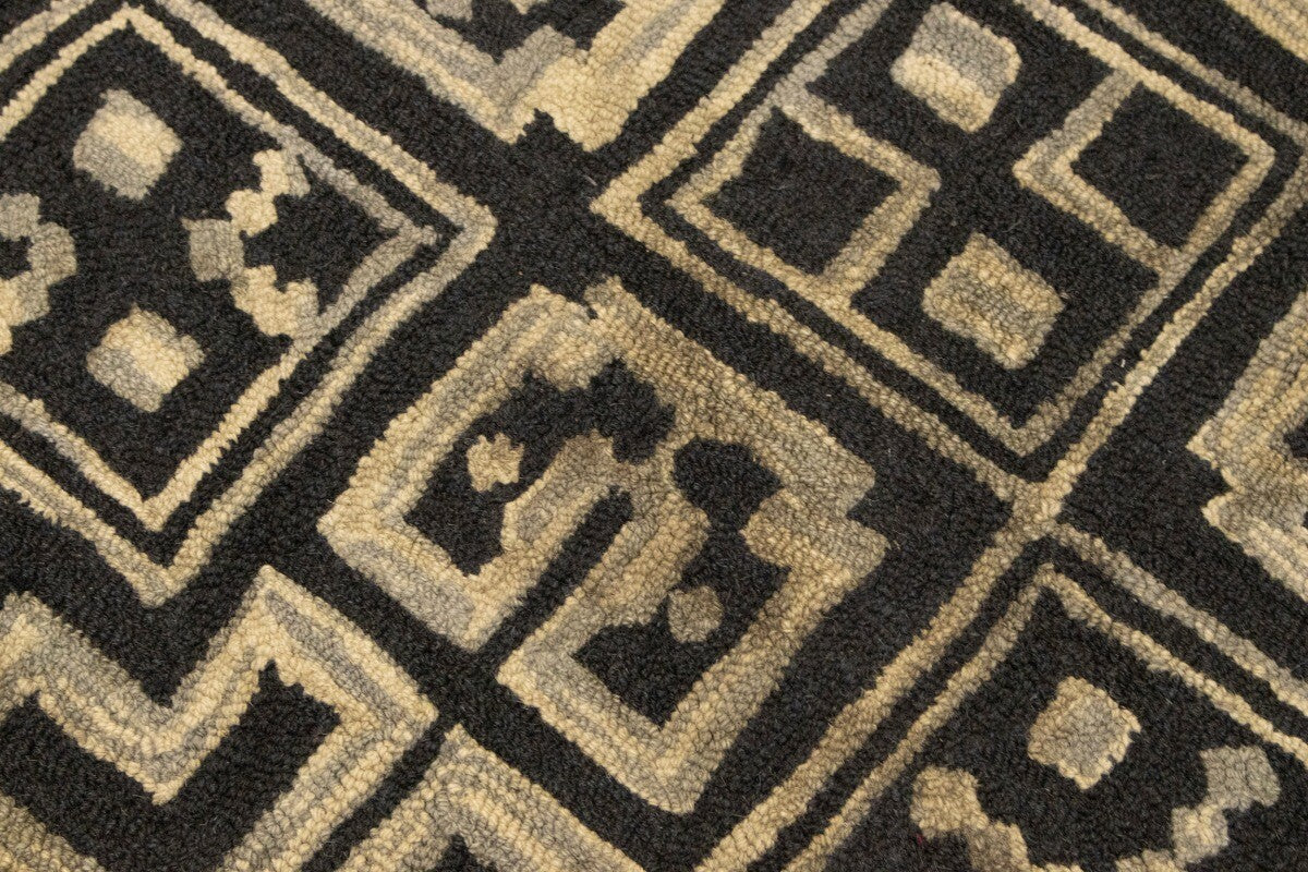 Hand-Tufted Dark Gray Geometric Rug Modern Area