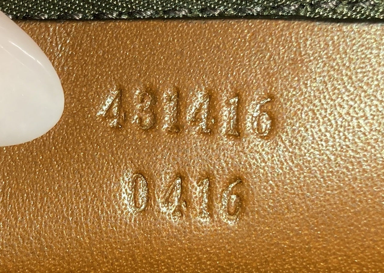 Gucci Zipped Pouch Leather With Applique Large