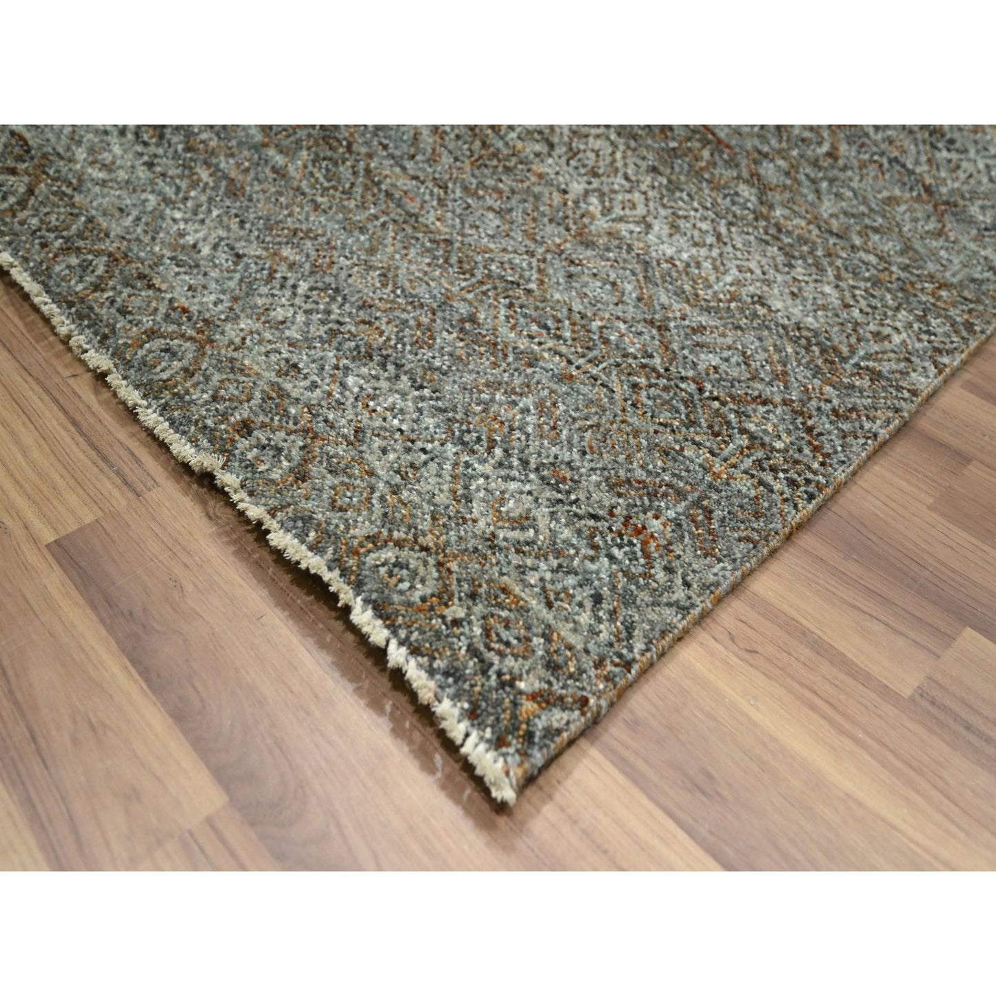 8'X10' Brown Kohinoor Soft Wool Hand Knotted Rug Small Geometric Design