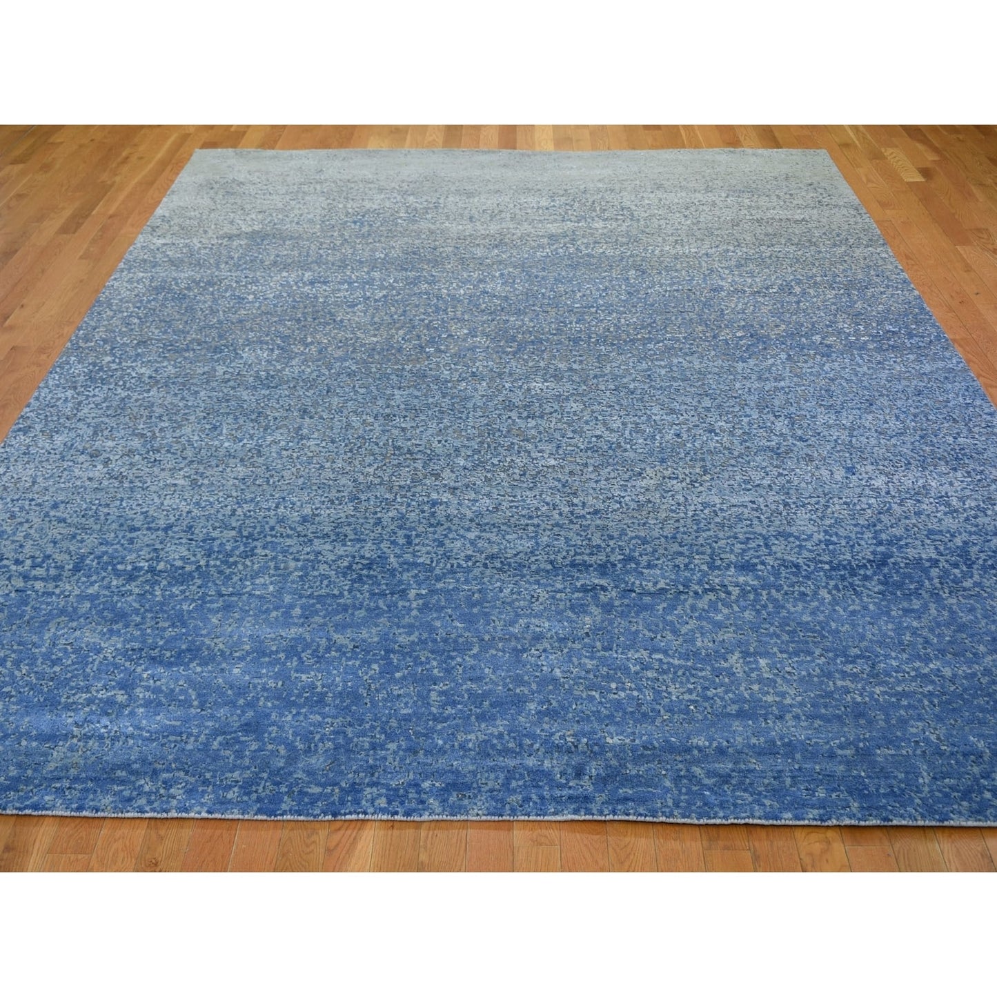 9'X12' Pure Silk And Wool Dissipating Design Hand Knotted Rug