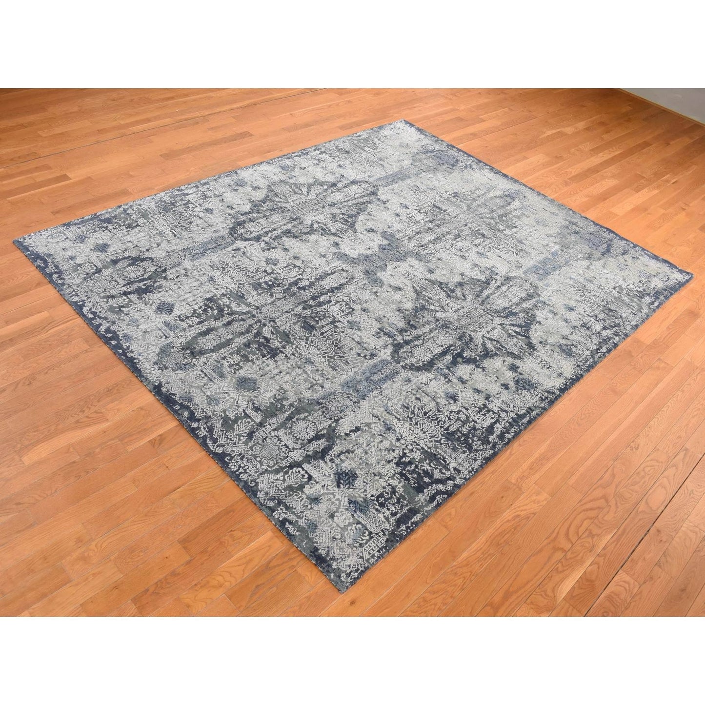 7'10"X10' Ash Gray Jewellery Design Wool And Silk Hand Knotted Rug