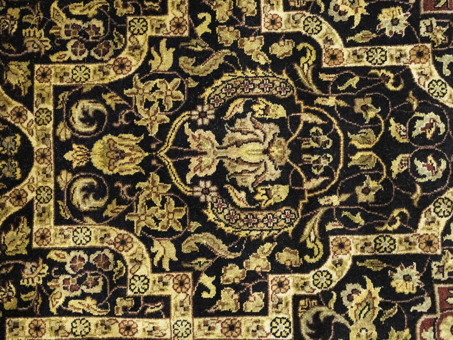 Hand-Knotted Agra Jaipur Oriental Rug Floral
